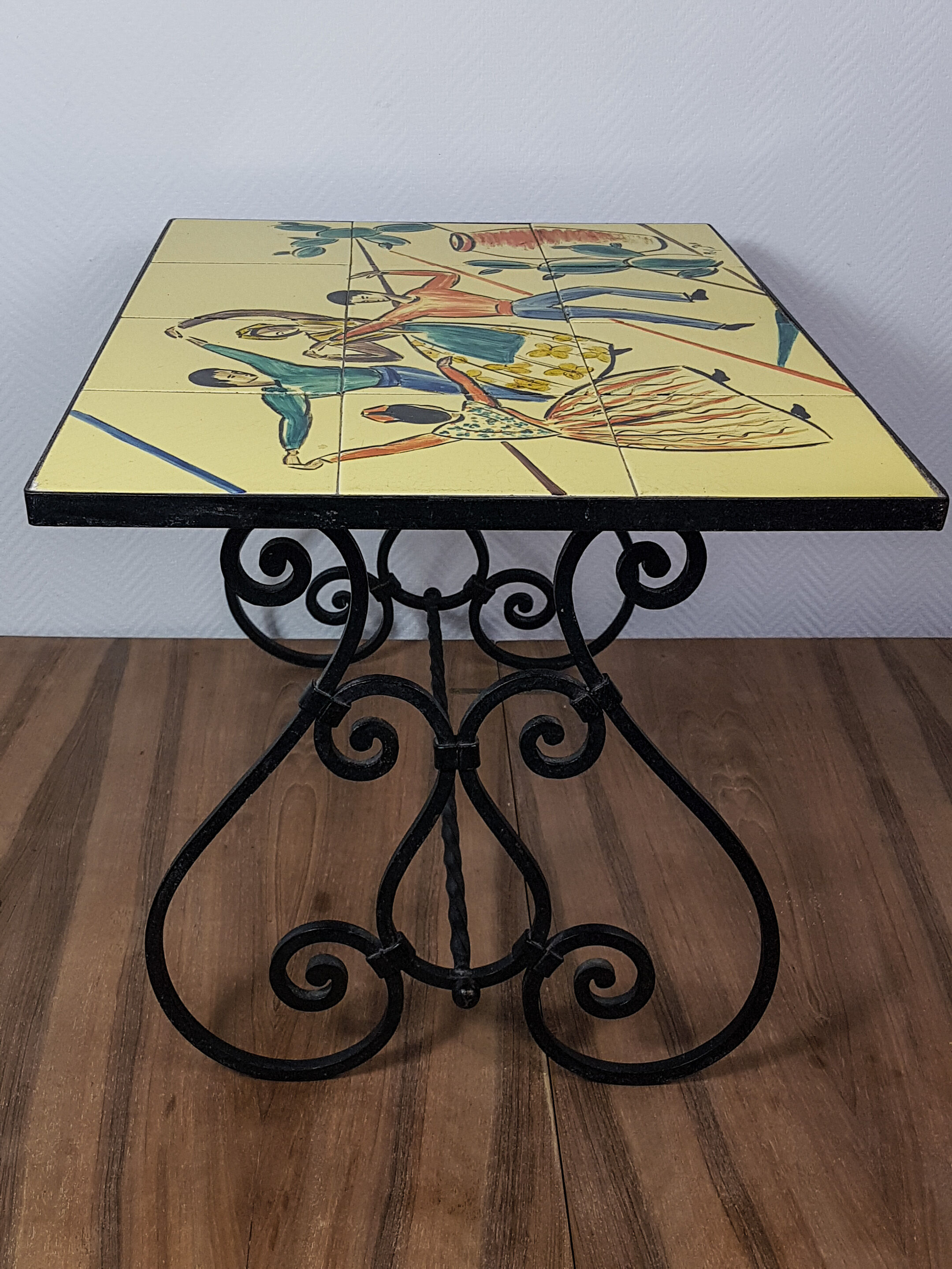Wrought iron coffee table porcelain tray painted with a vintage Provencal scene 60s/70s