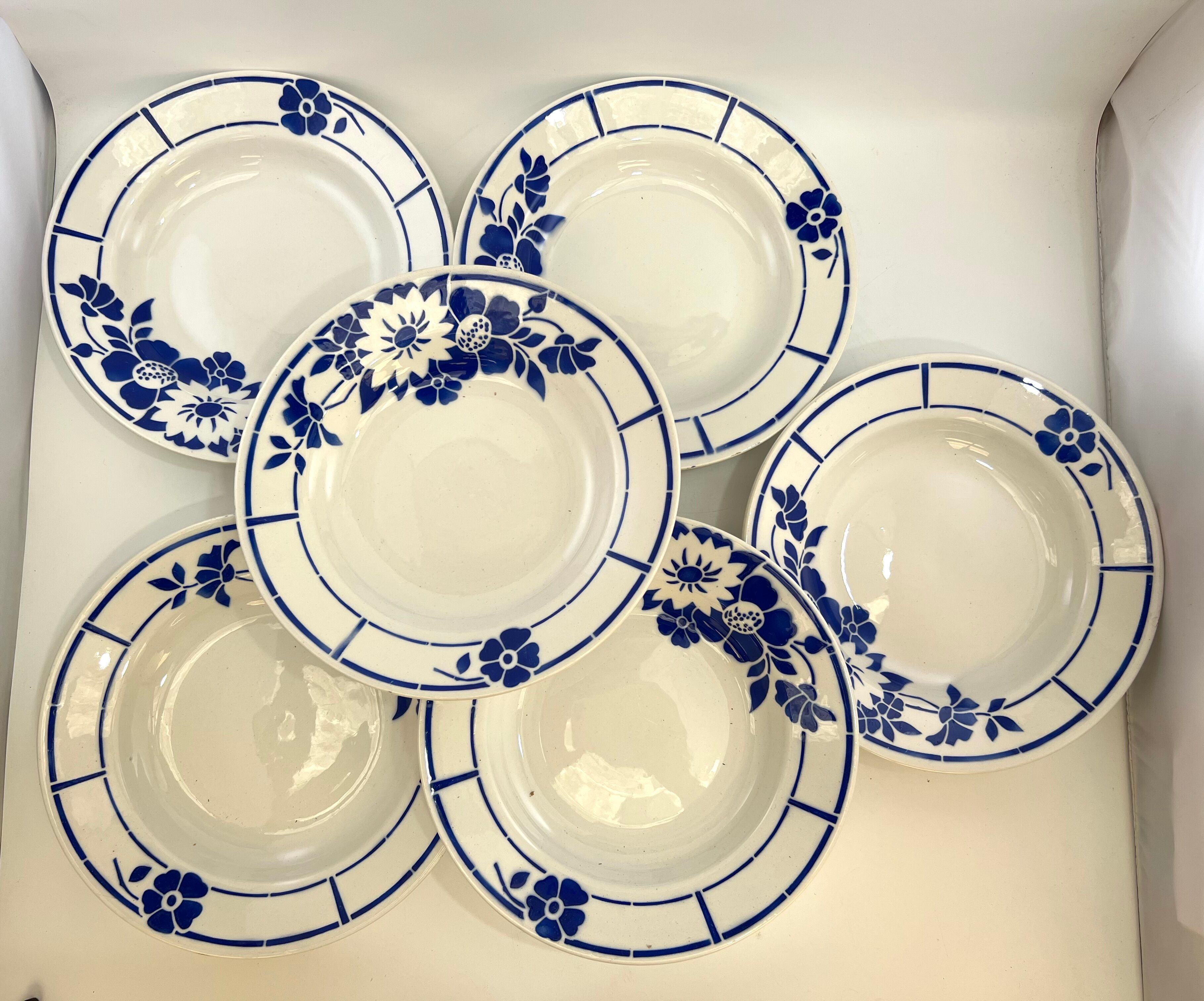 6 hollow plates vintage white flower blue Ceranord