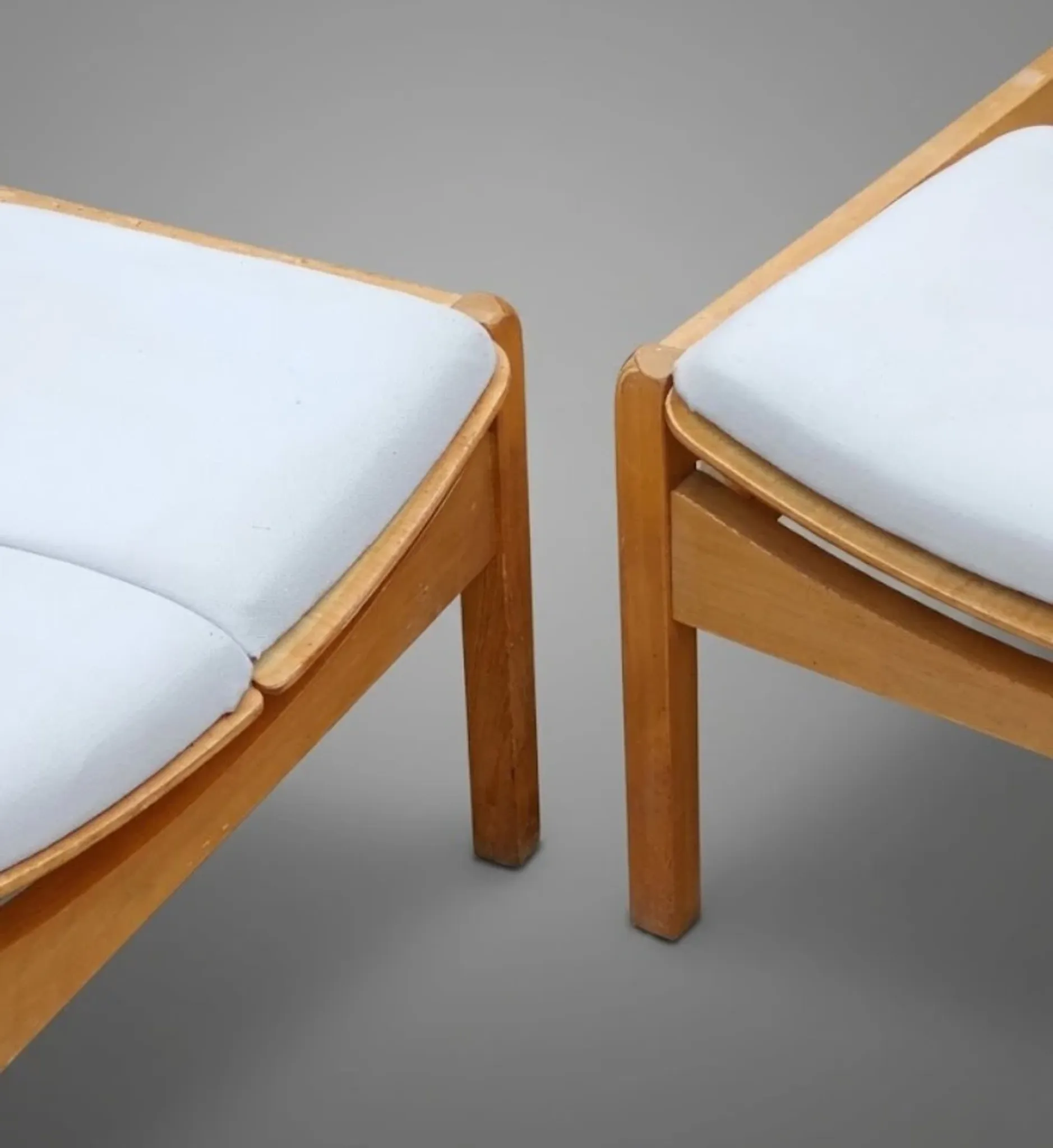 Pair of Argos lounge chairs by Baumann