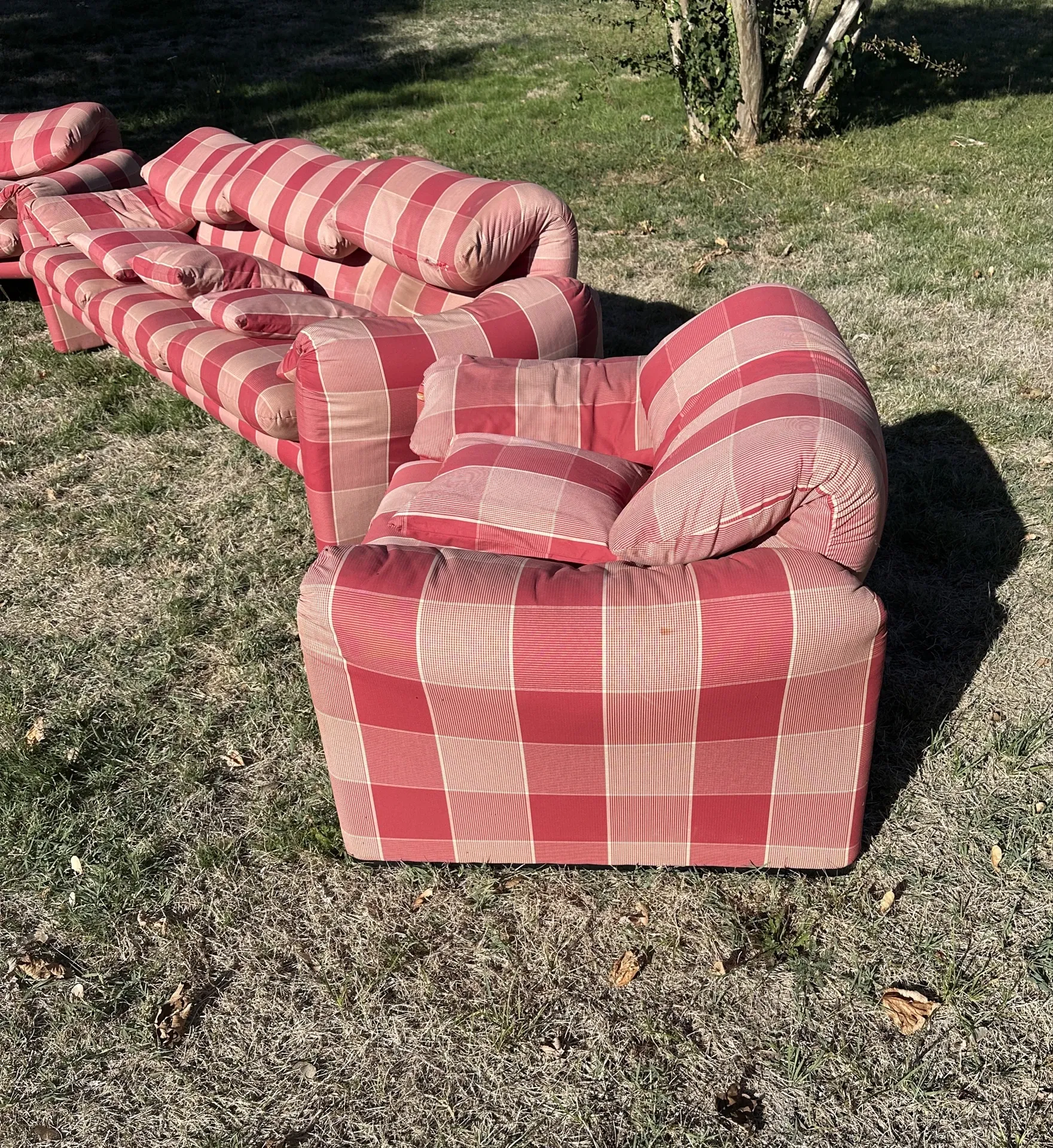 3-seater sofa and 2 armchairs Cassina Maralunga by Vico Magistretti
