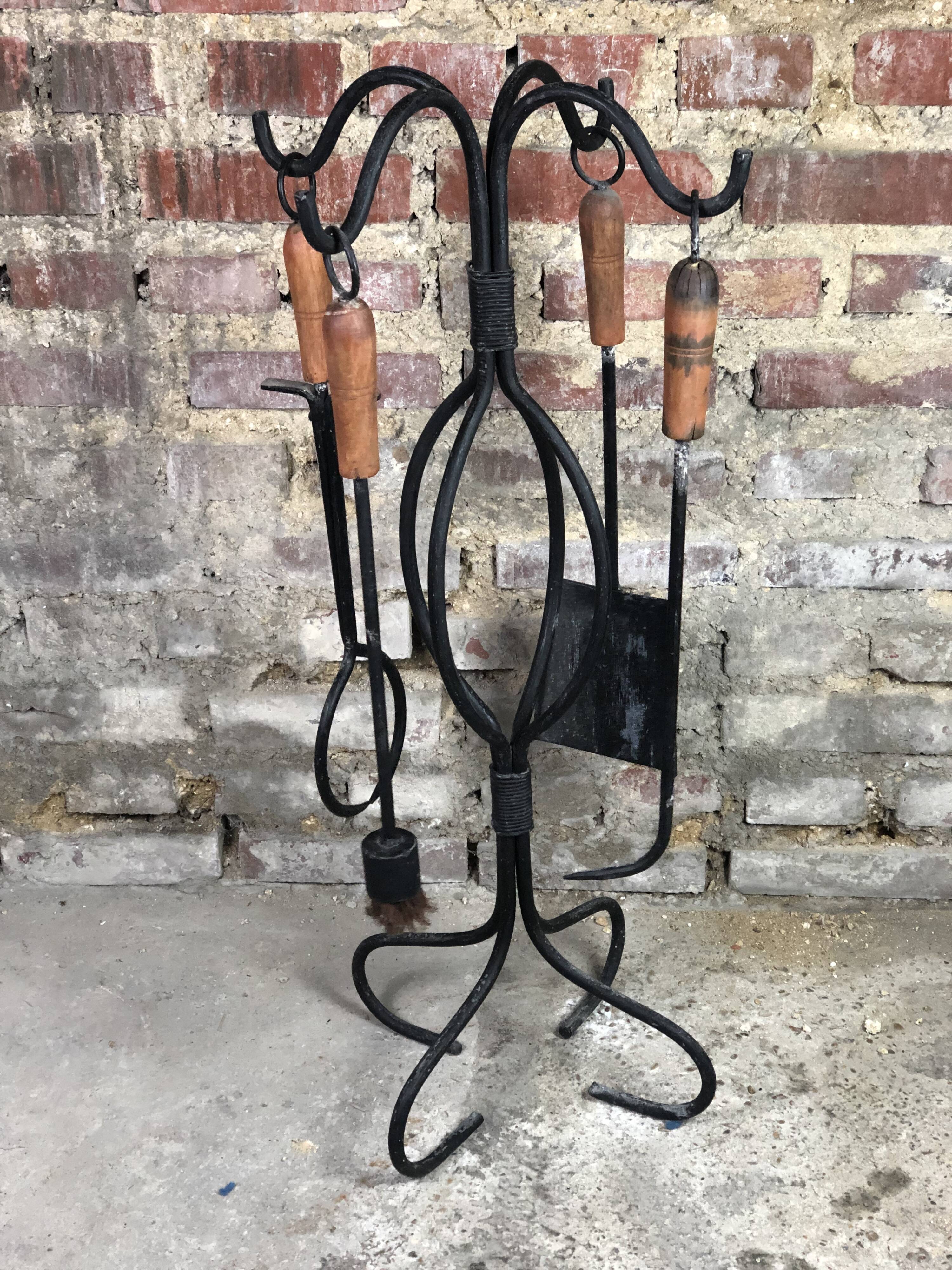 Full wrought iron fireplace servant