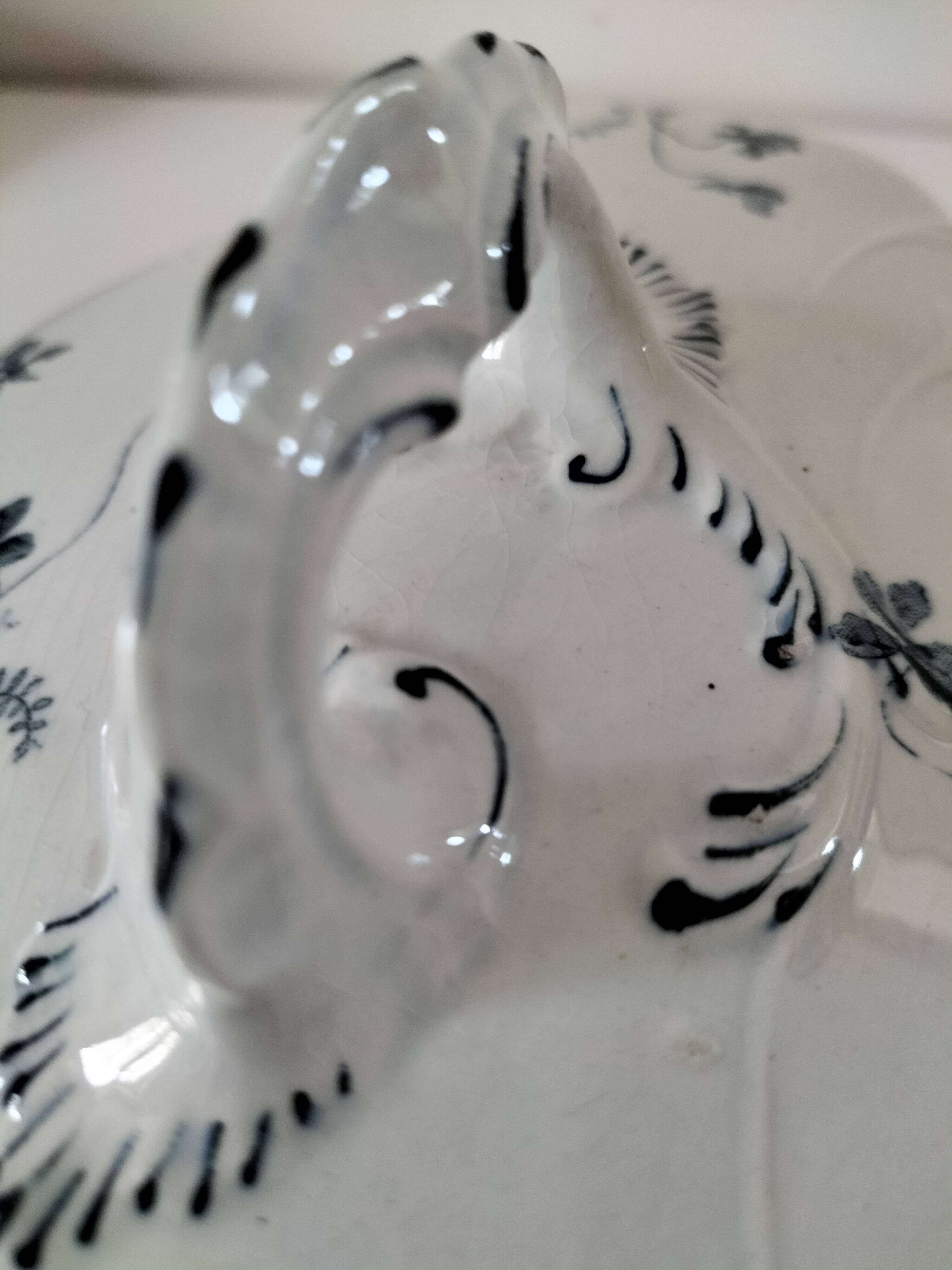 Antique Creil & Montereau soup tureen – sold by E. Bourgeois