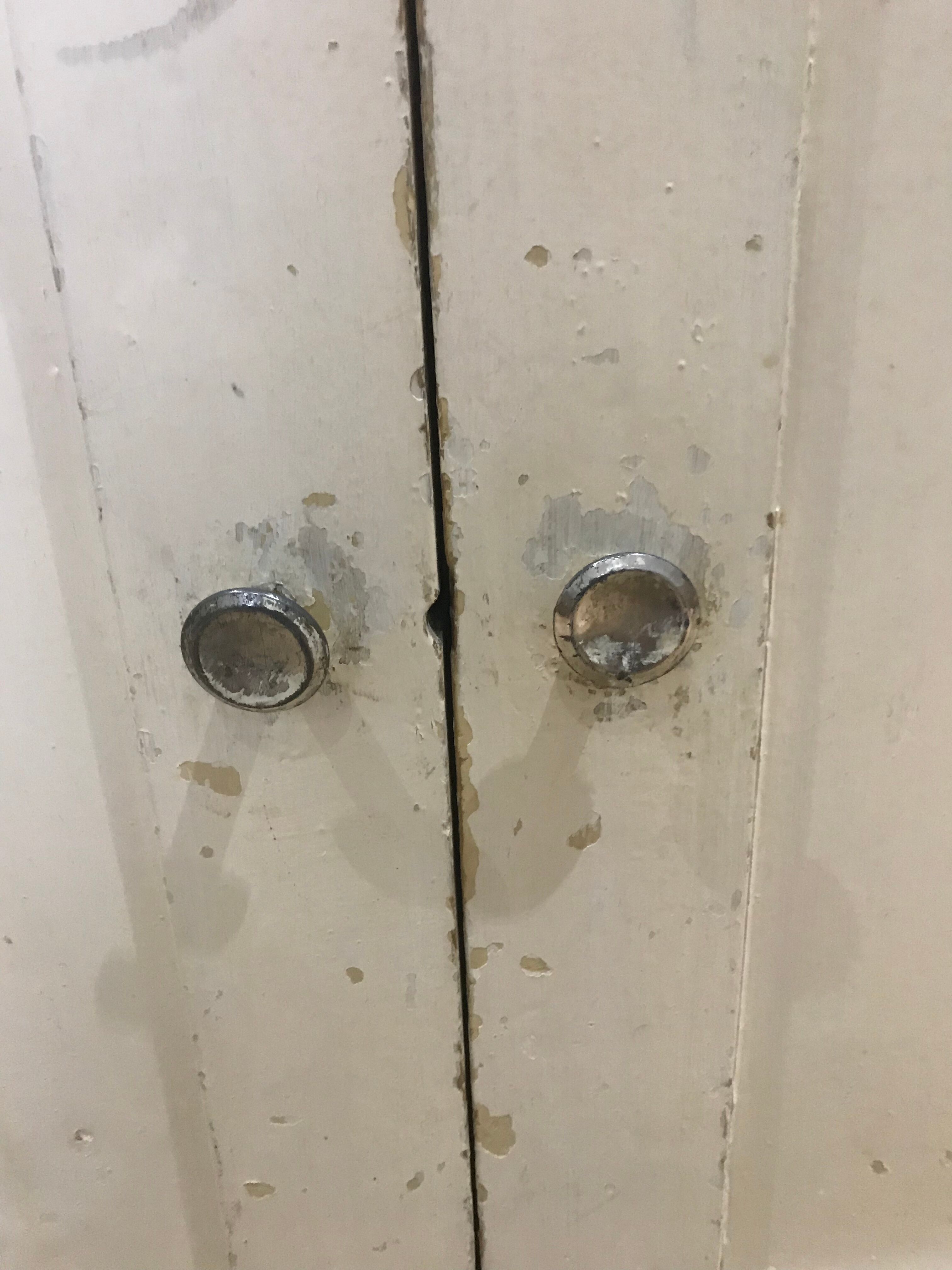 Former parisian buffet