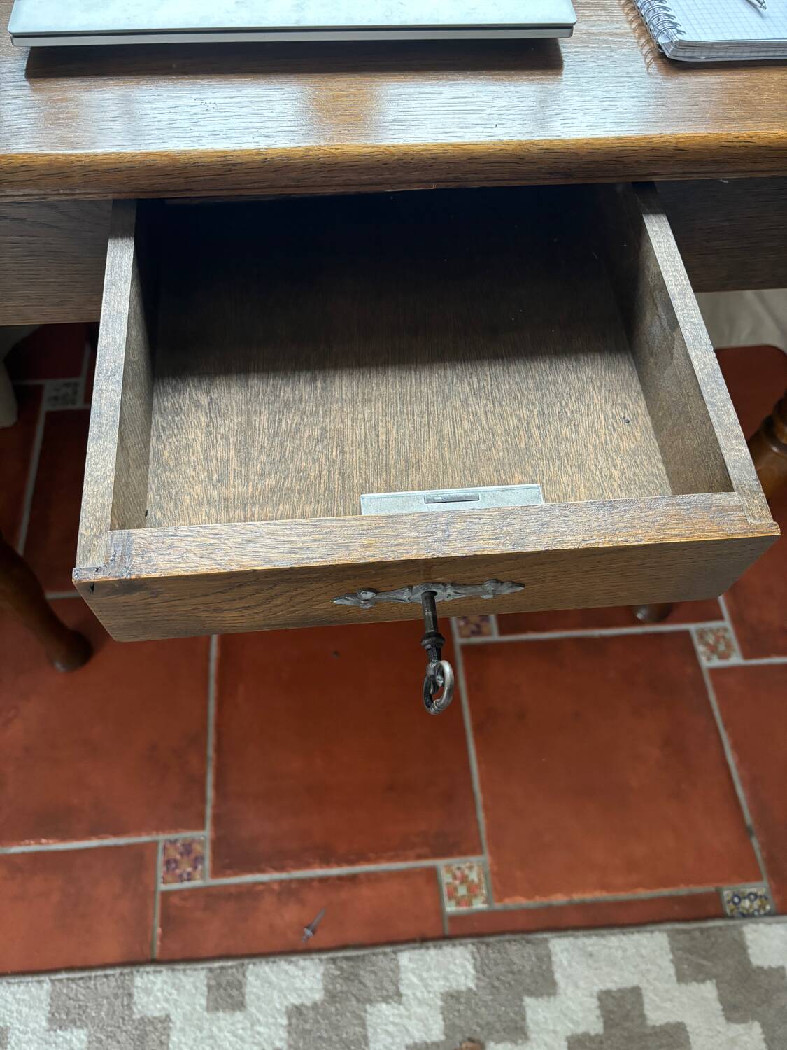 Table console / petit bureau élégant