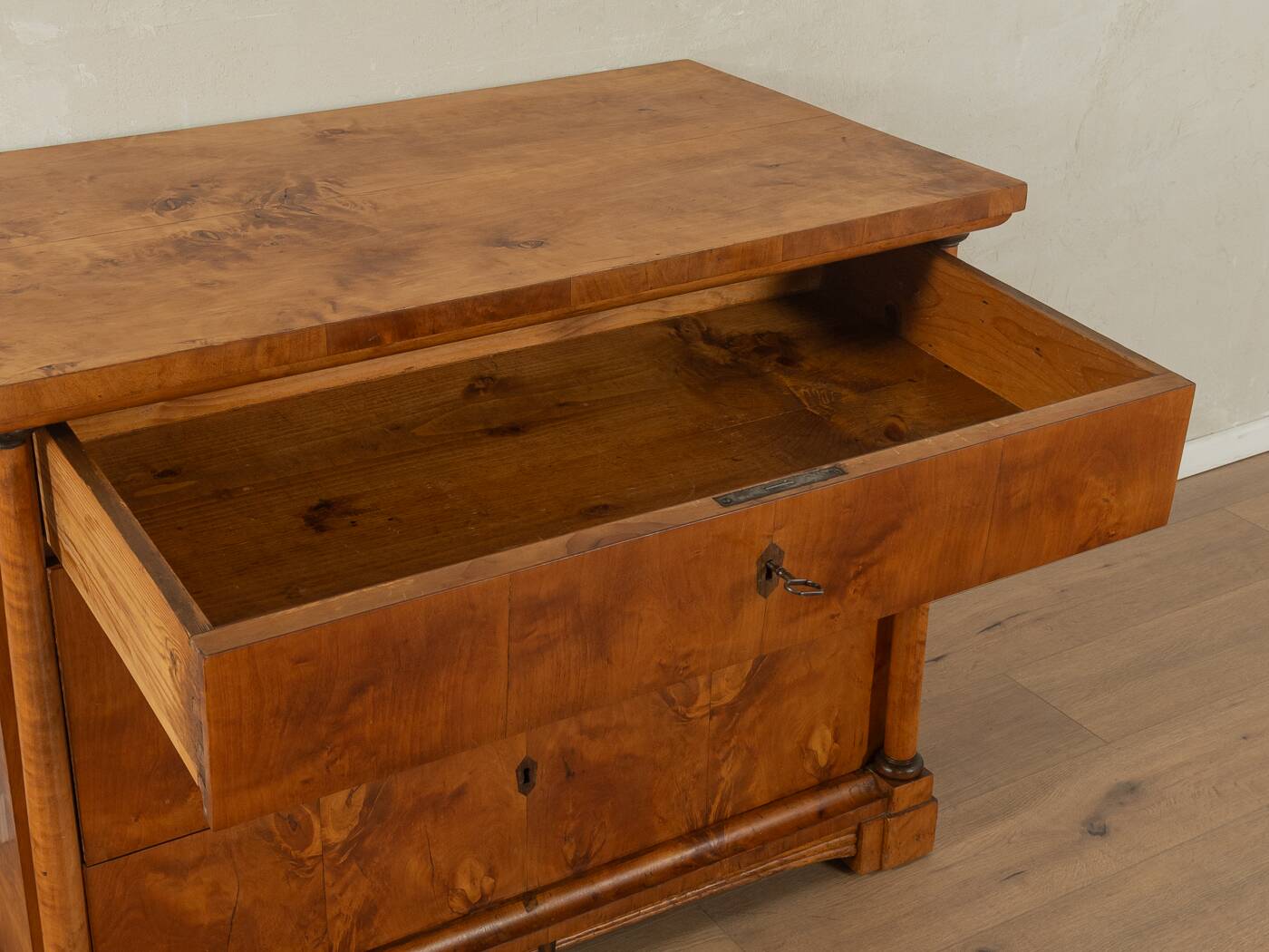 Commode Biedermeier des années 1830
