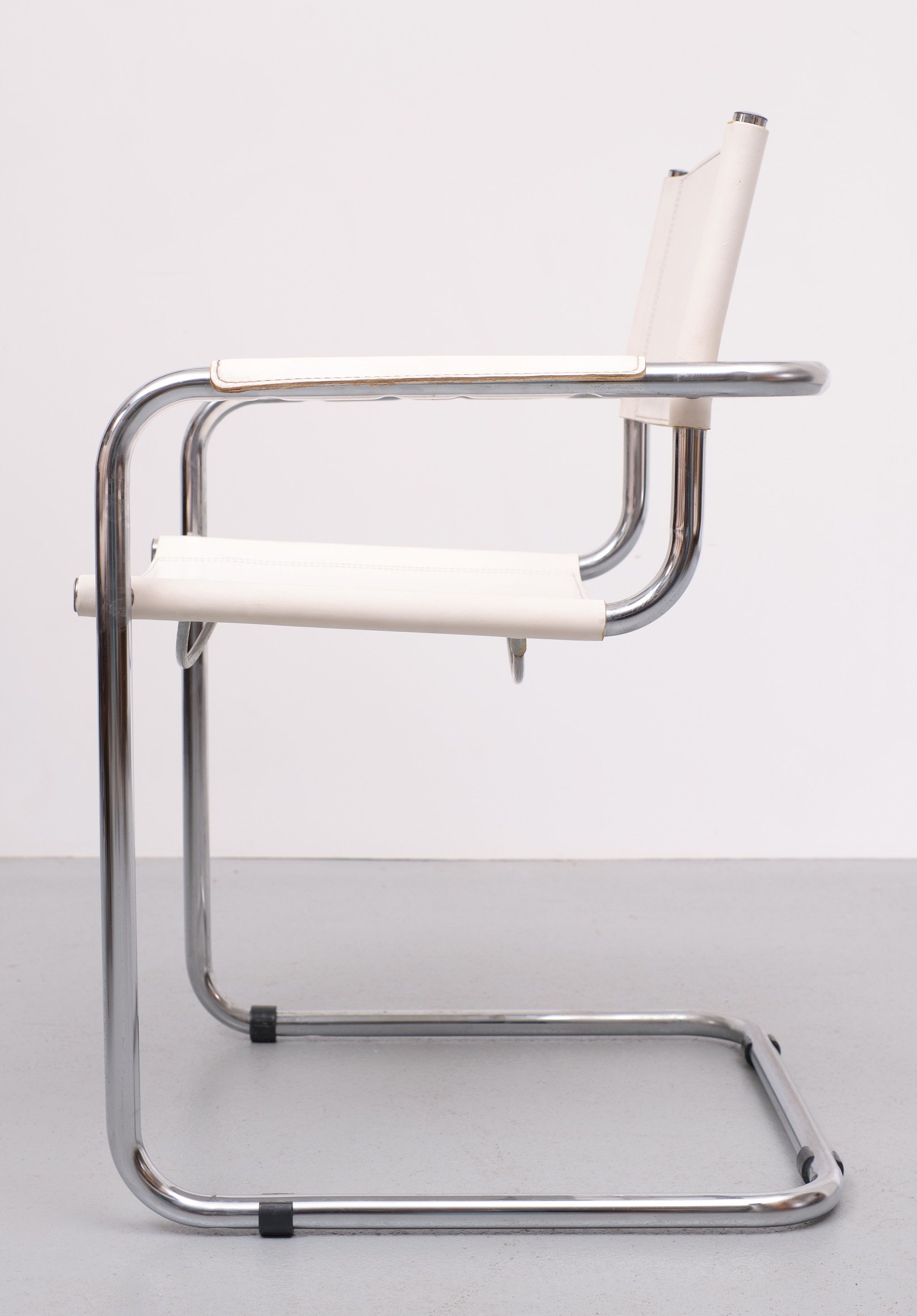 Bauhaus White Leather Arm Chair Matteo Grassi 1970s Italy