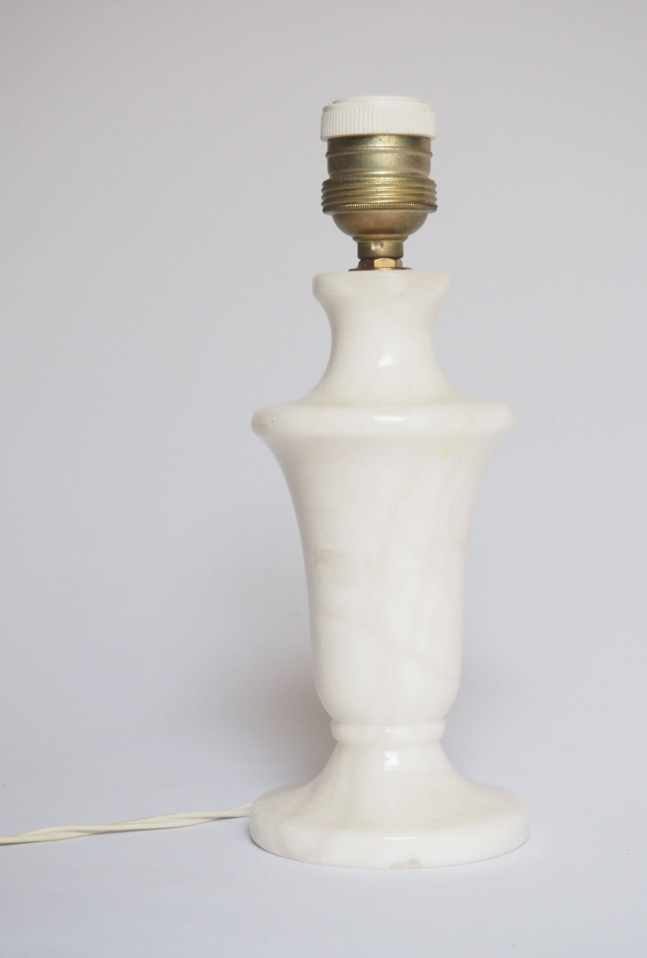 White alabaster lamp base
