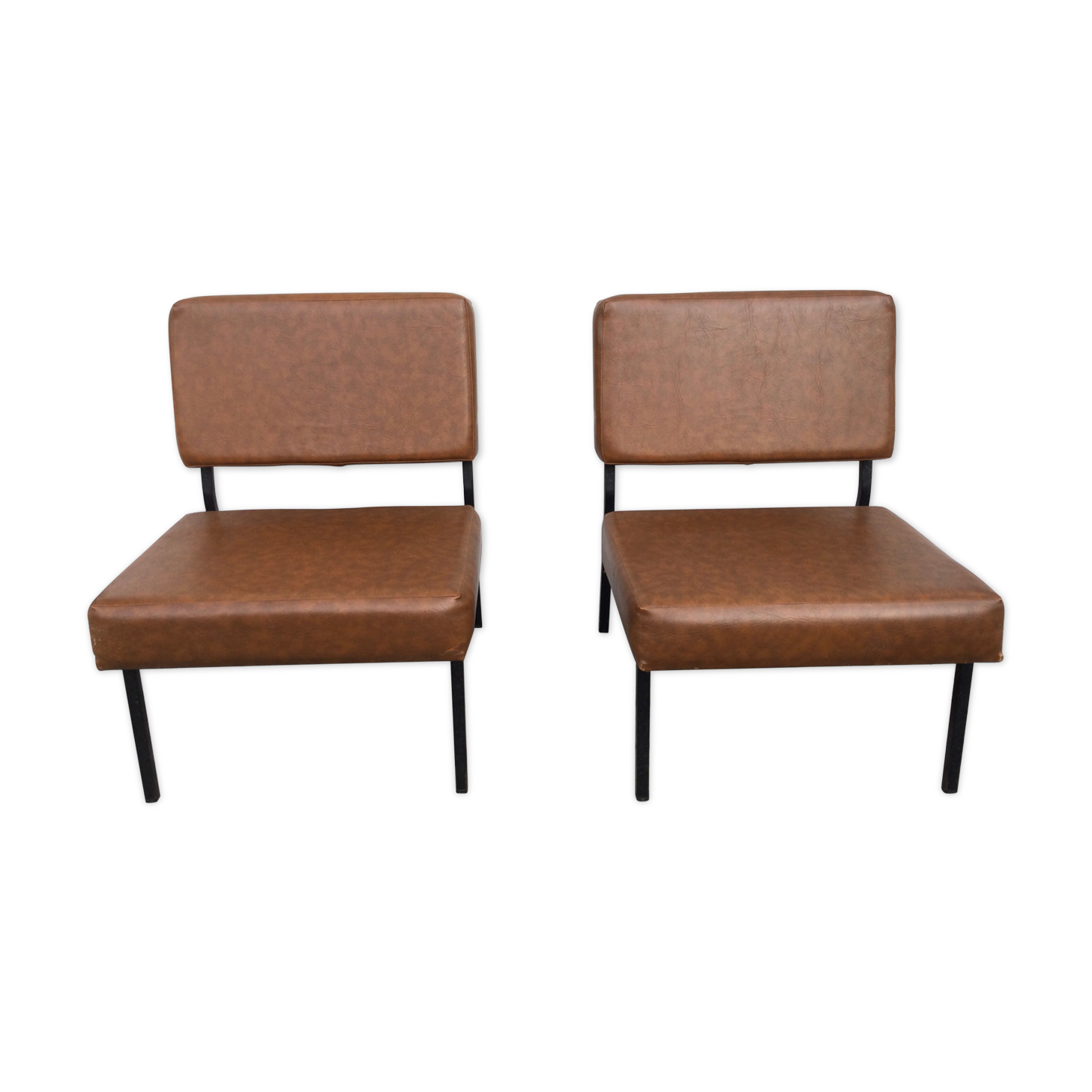 Pair of skai and black metal heaters