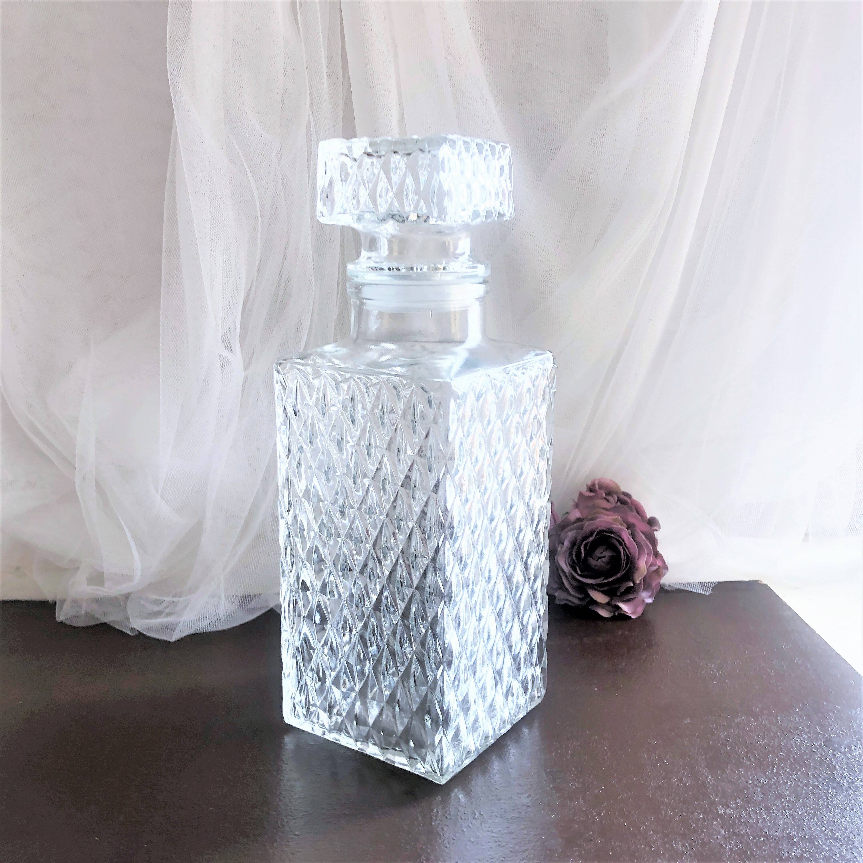 Whiskey carafe or decanter textured crystal glass diamond tip