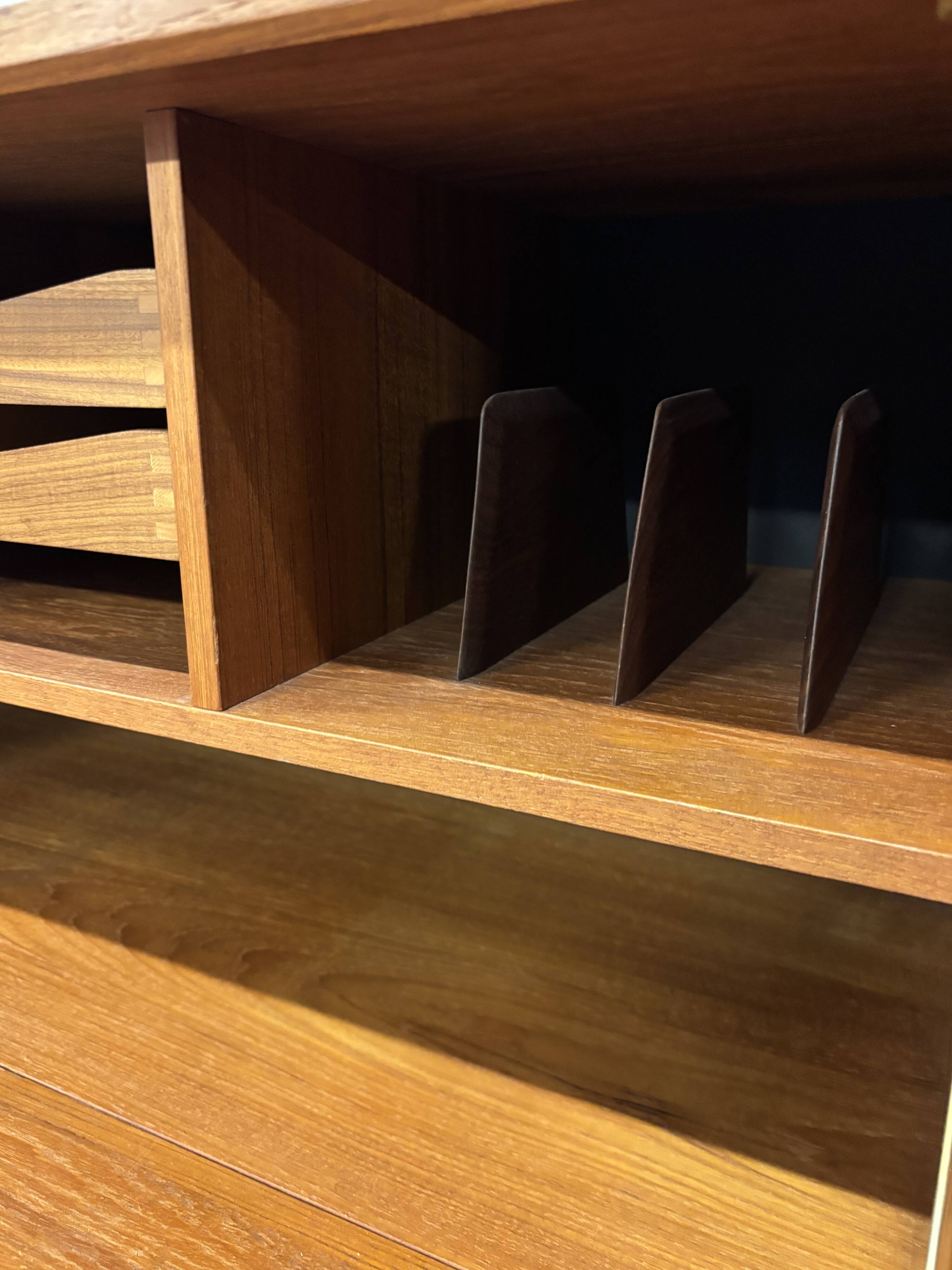 Vintage wall system Poul Cadovius Cado Design