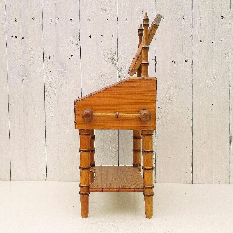 Former vintage bamboo doll hairdresser