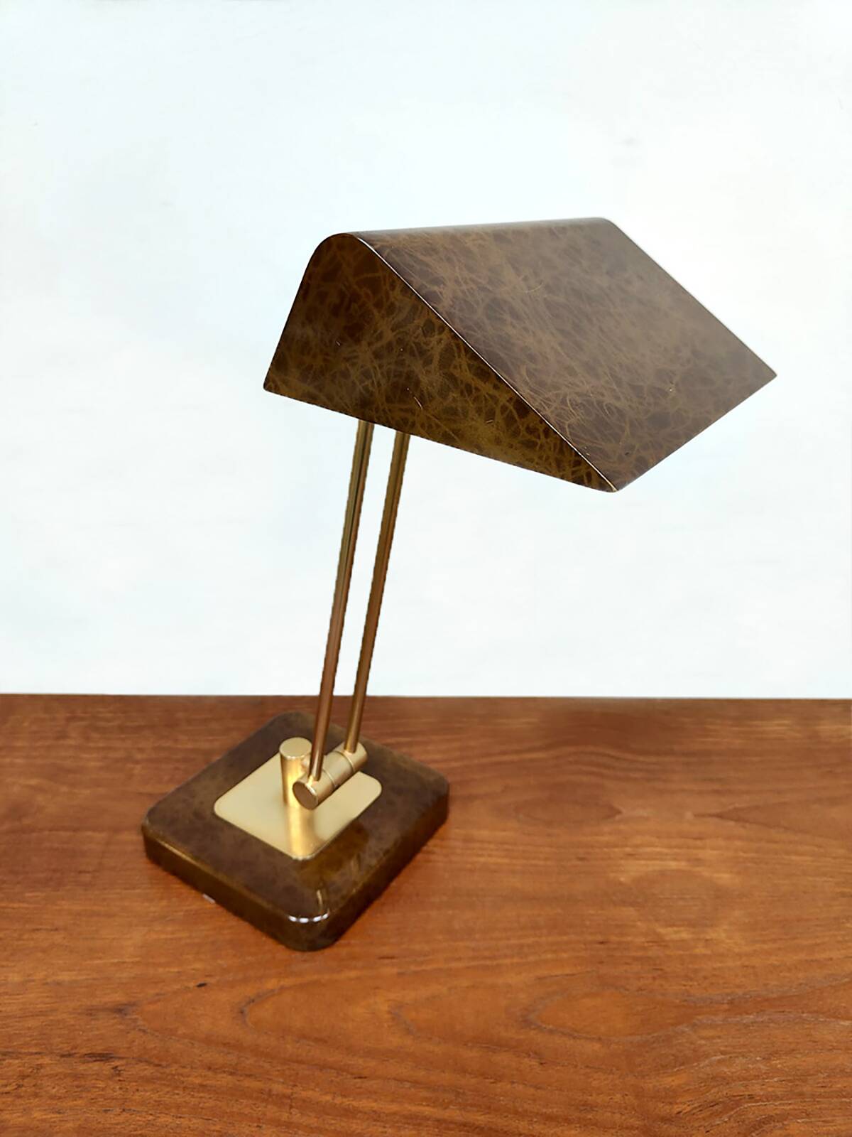Vintage French brass and marble dessin desk lamp 1960