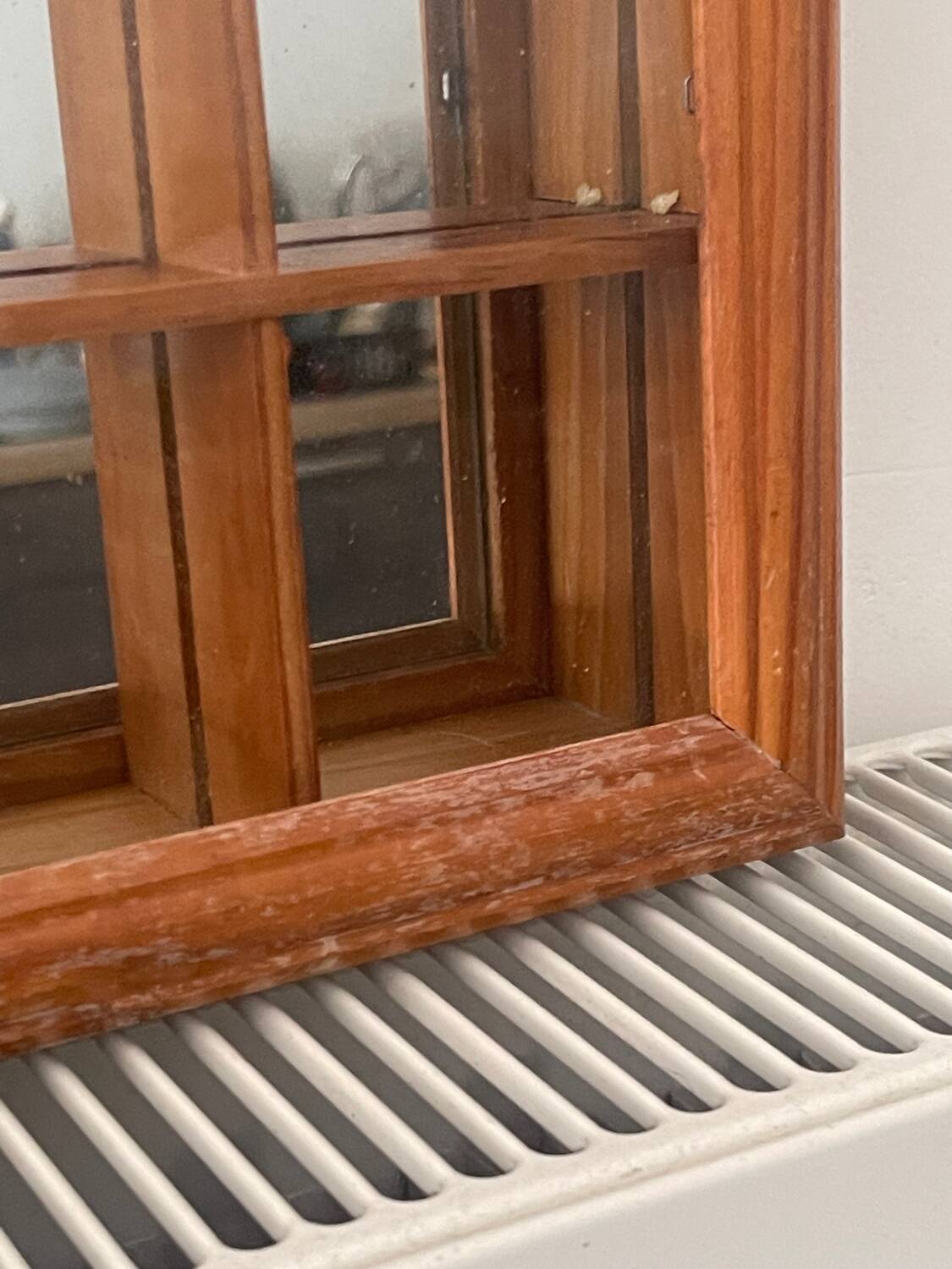 Storage box with wall-mounted glass mirror with integrated storage