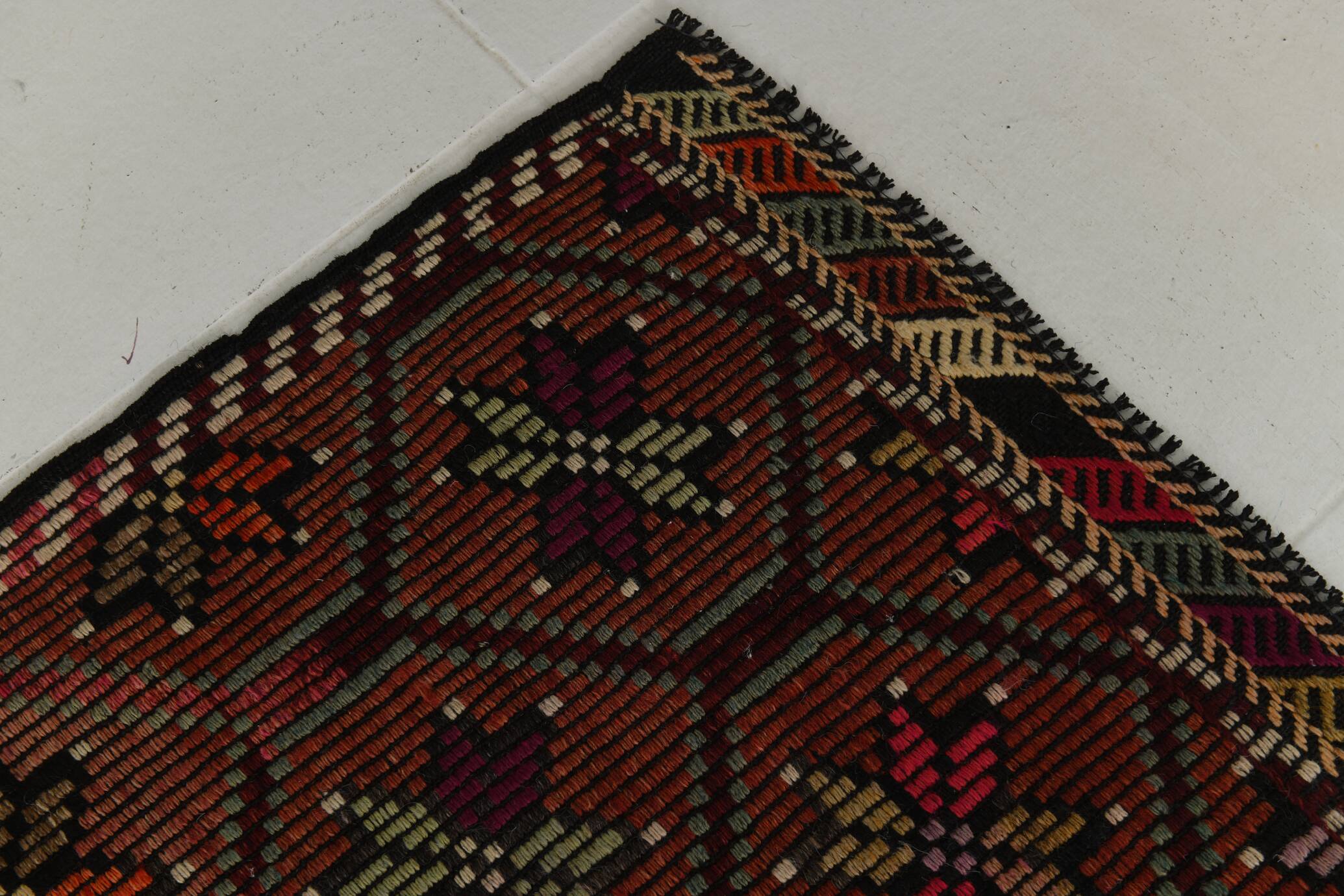 Burgundy Red Star Pattern Vintage Kilim Rug, 194x314Cm