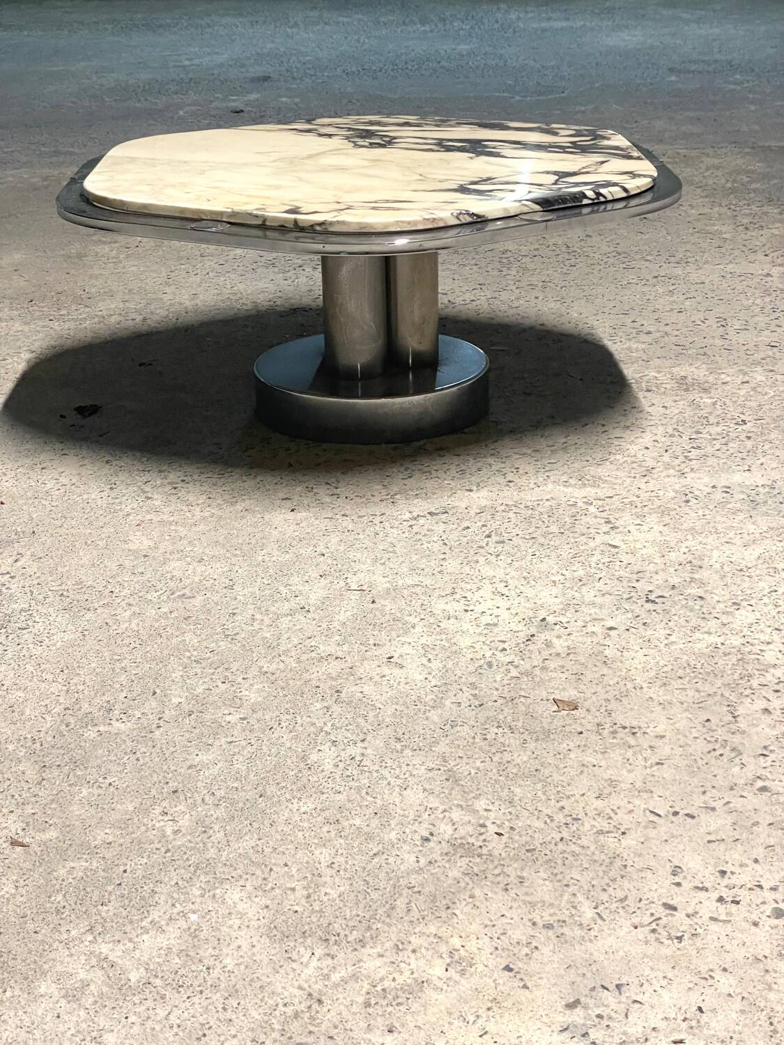 Knoll International 70 Marble Coffee Table