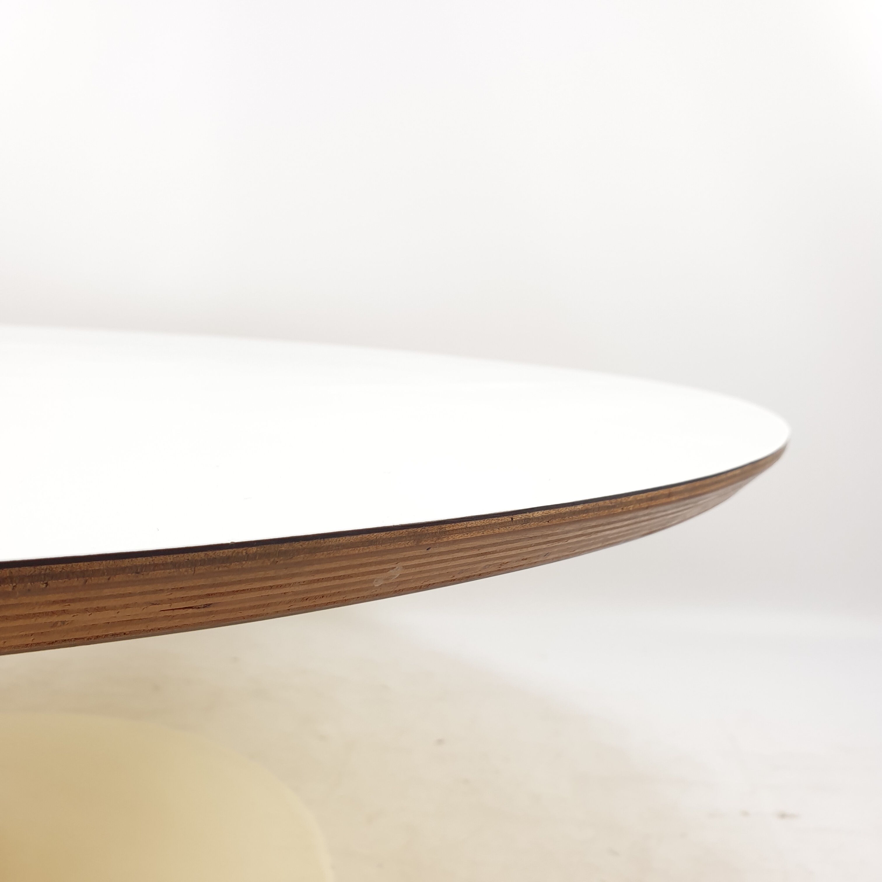 Circle coffee table by Pierre Paulin for Artifort, 1960s