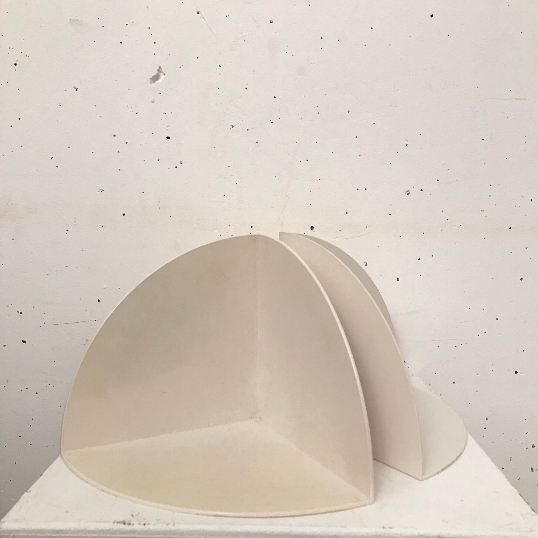 Pair of book clamps Fermalibro 4909 white Stoppino Kartell