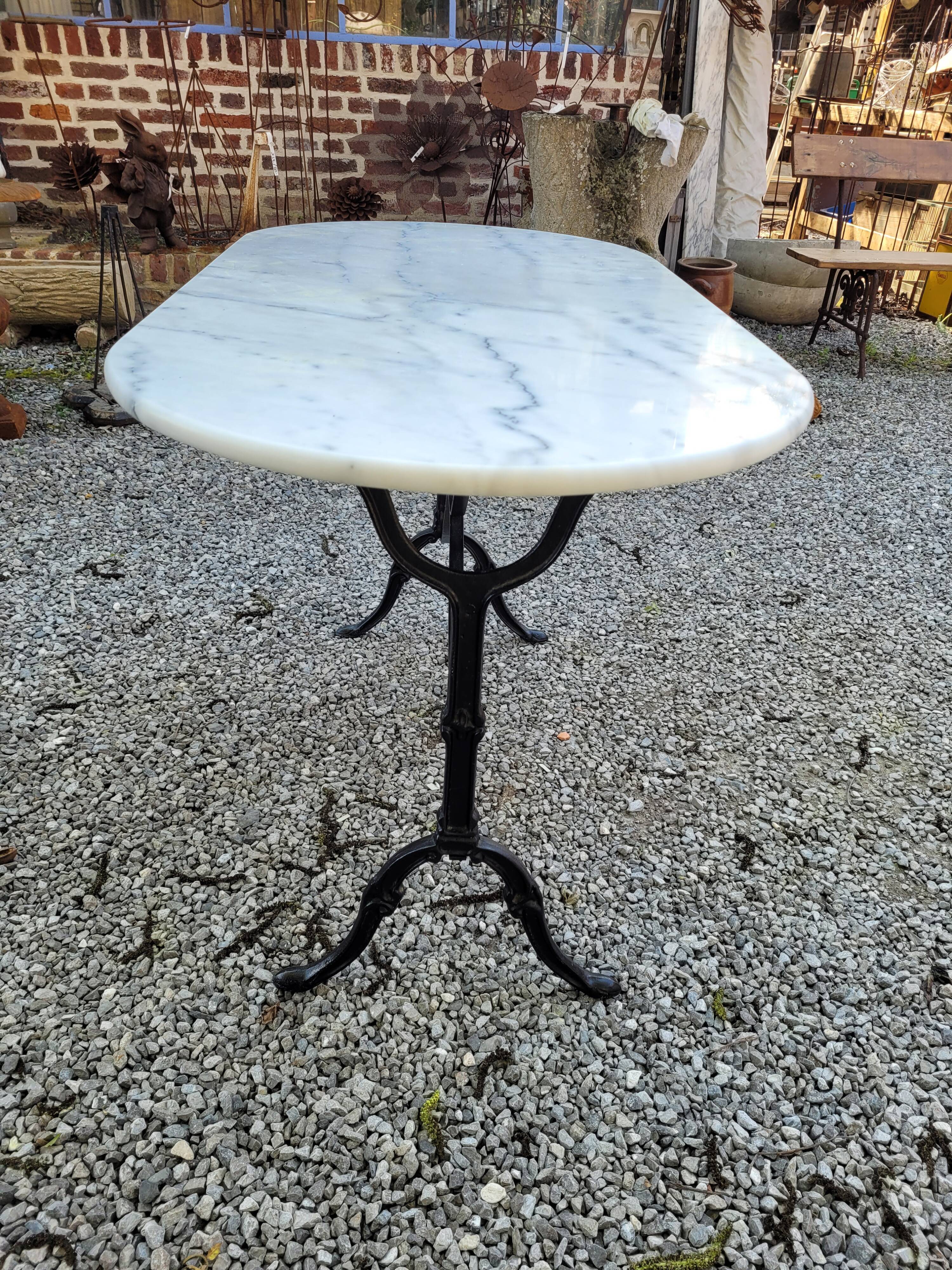 Table de bistrot marbre