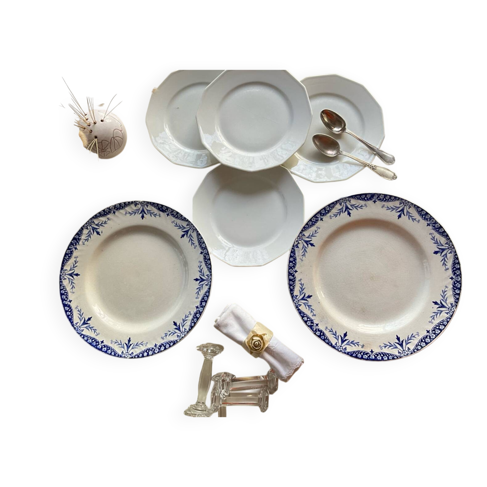 2 cake plates 'iron earth'