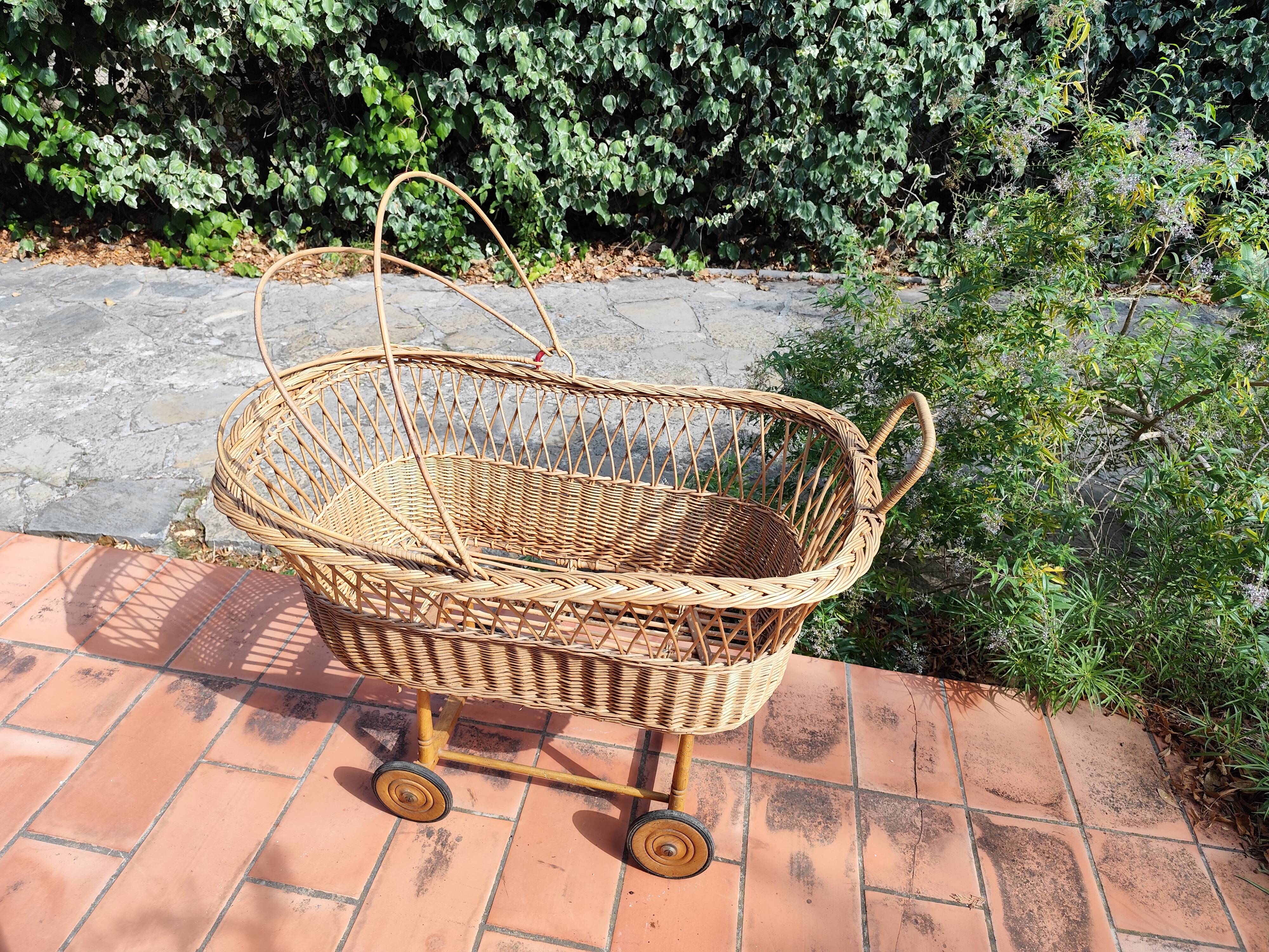 Vintage rattan Alsatian doll cradle bassinet
