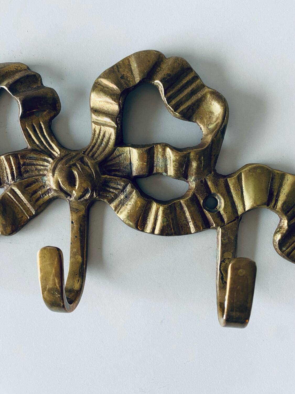 Brass knot wall hook