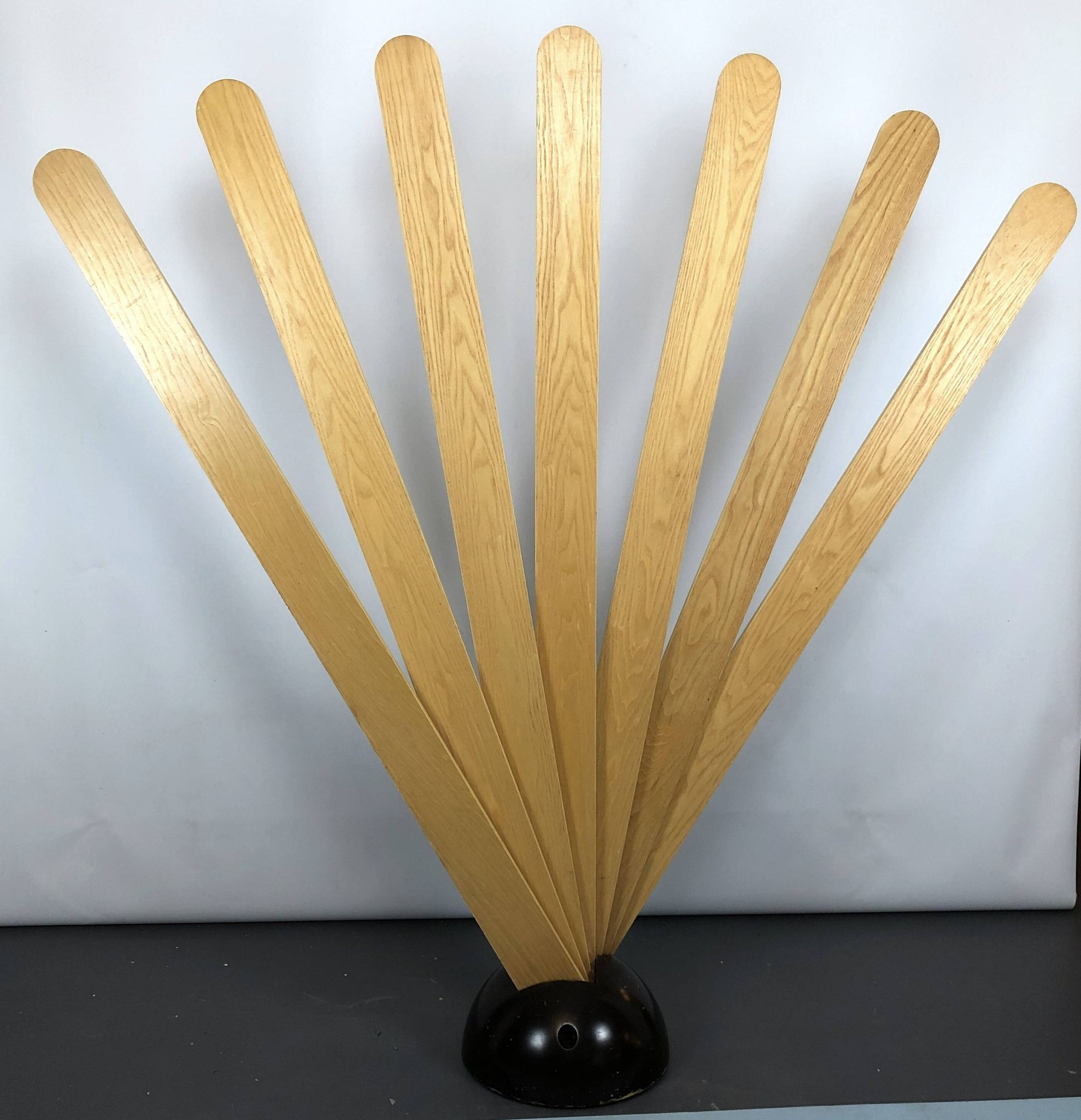 Porte-manteau ou paravent "Ventaglio" par G. Pasotto pour Tarzia, années 1970.