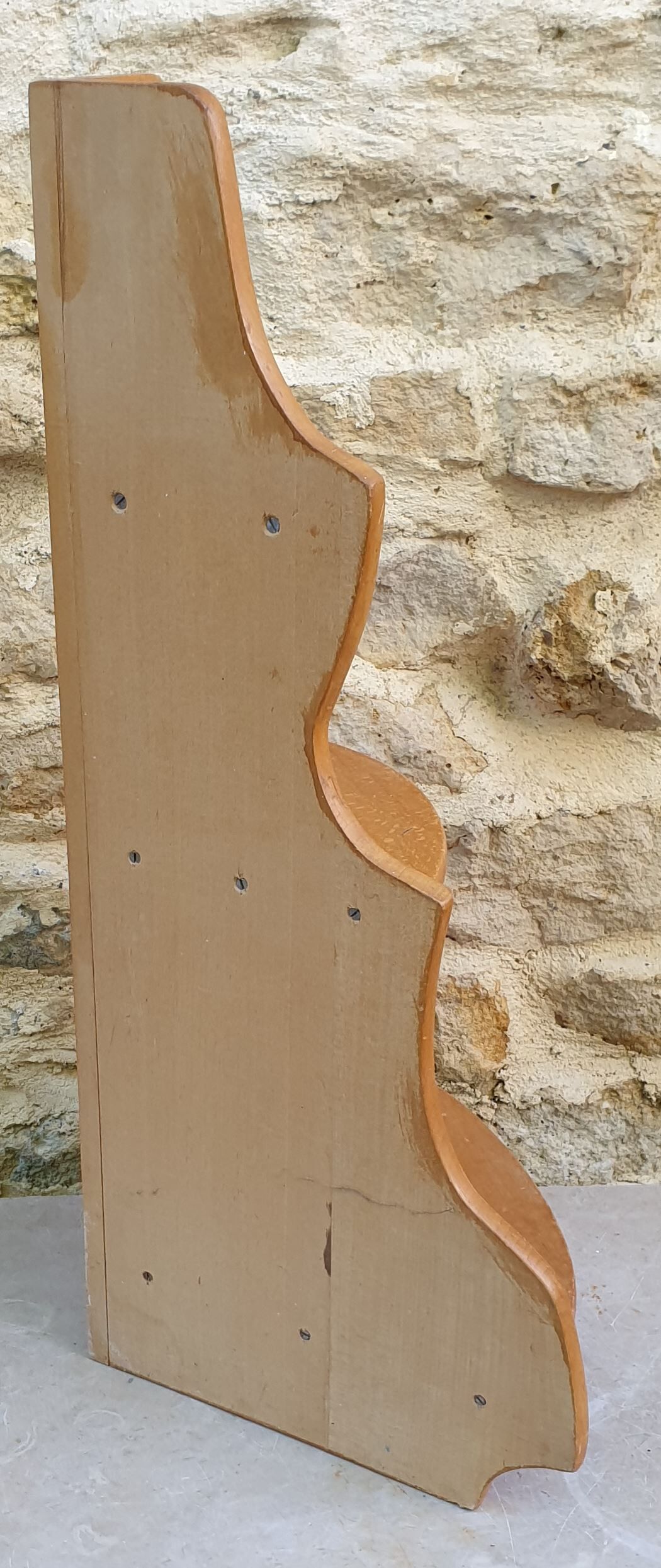 Etagère d'angle à poser en bois massif