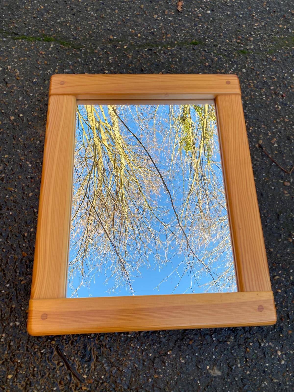 Scandinavian rectangular rounded mirror in pine 40x50cm