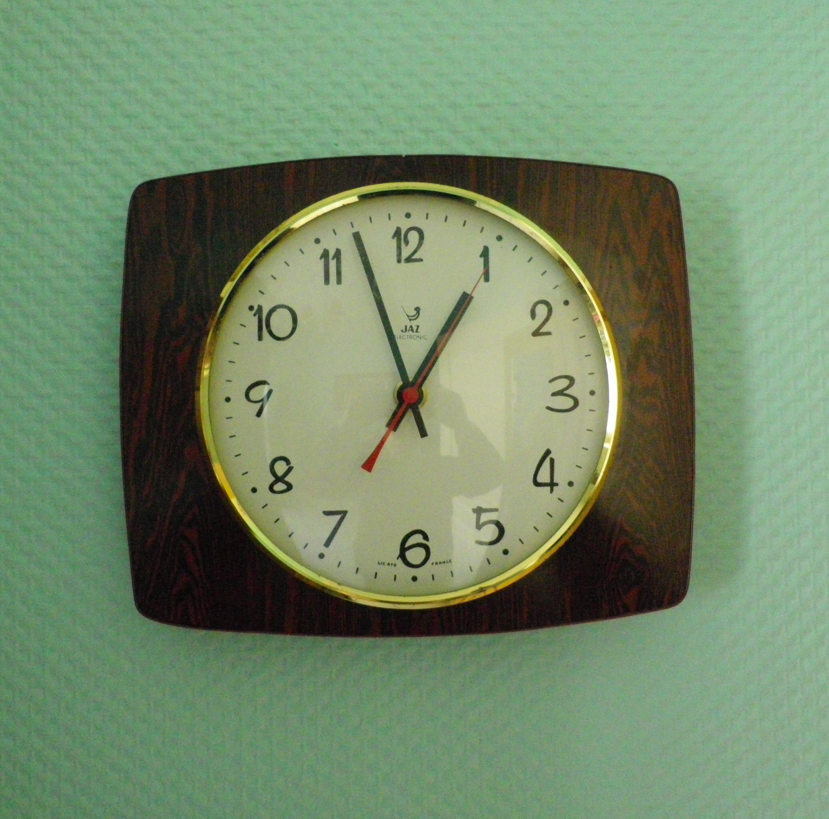 Electronic "Jaz" clock in formica, glass and brass - France - 60s