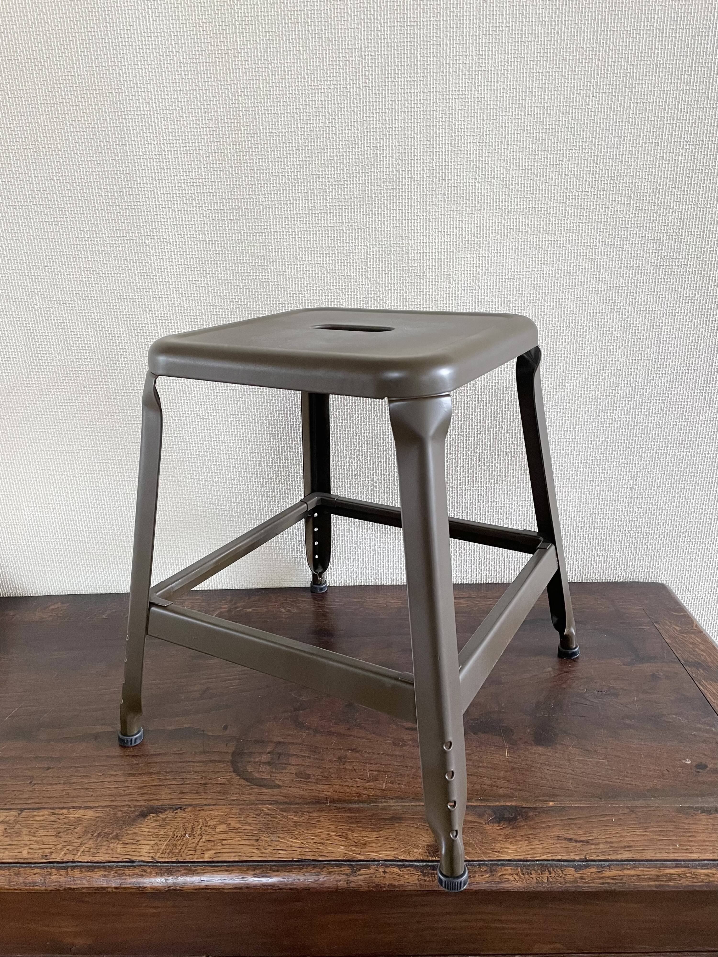 Tabouret métal