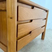 Commode en orme massif Maison Regain, France années 60