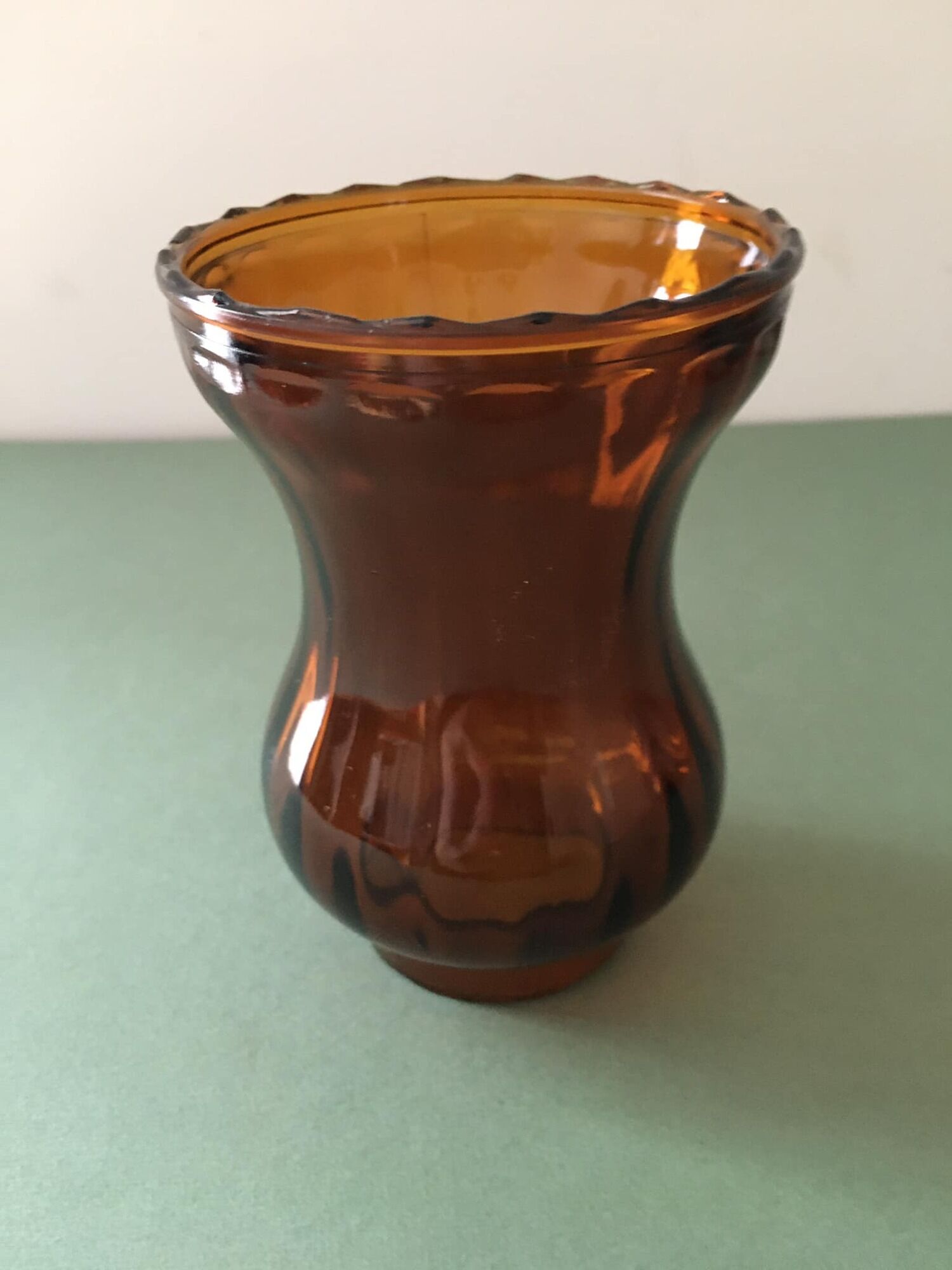Amber glass tulip for suspension or kerosene lamp. Hemmed edge