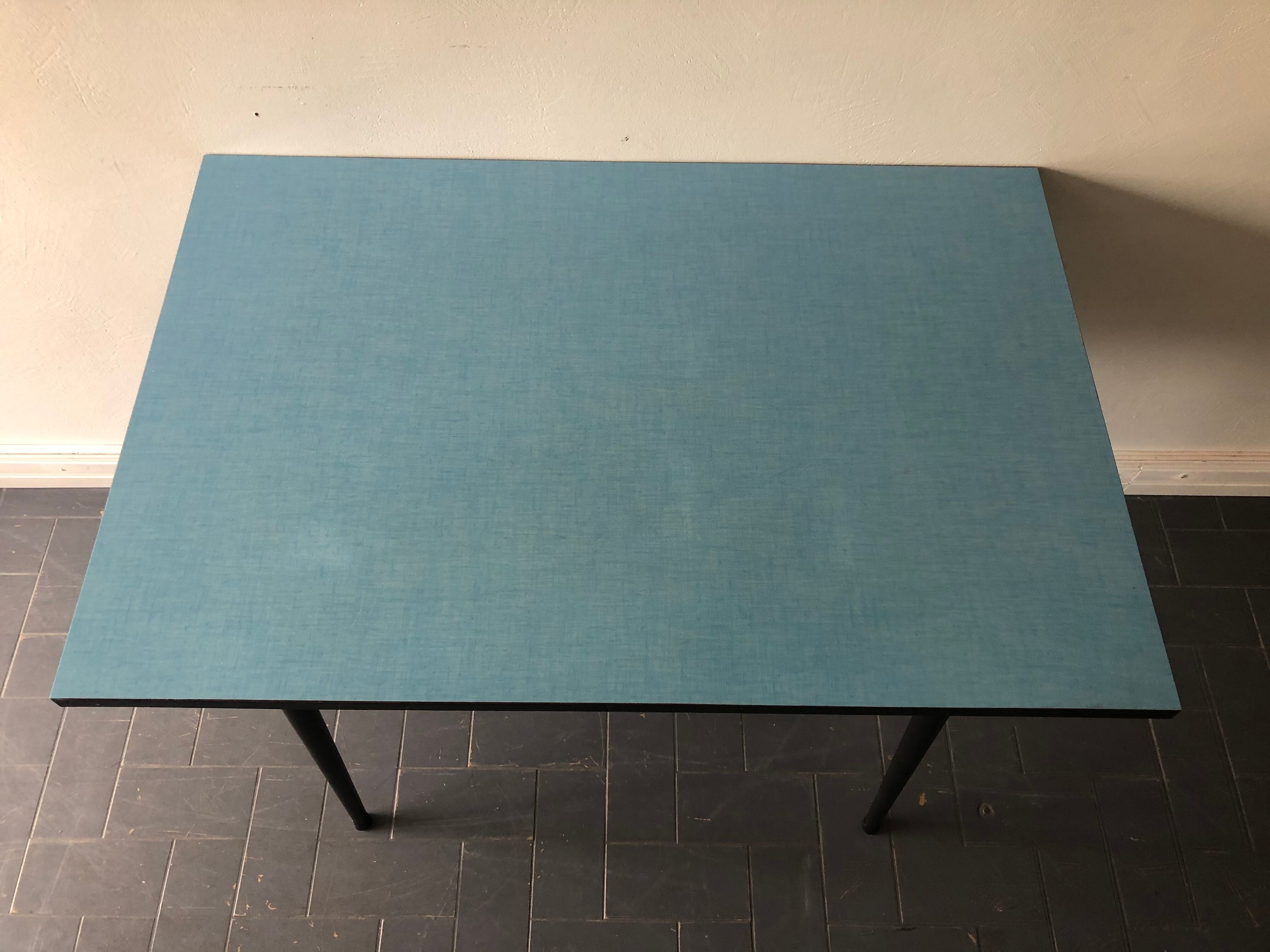 Table vintage formica
