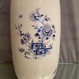 Vase with Far Eastern porcelain decoration from Portugal Vista Alegre