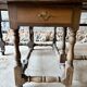 Large drop-leaf table in solid oak – English country style.