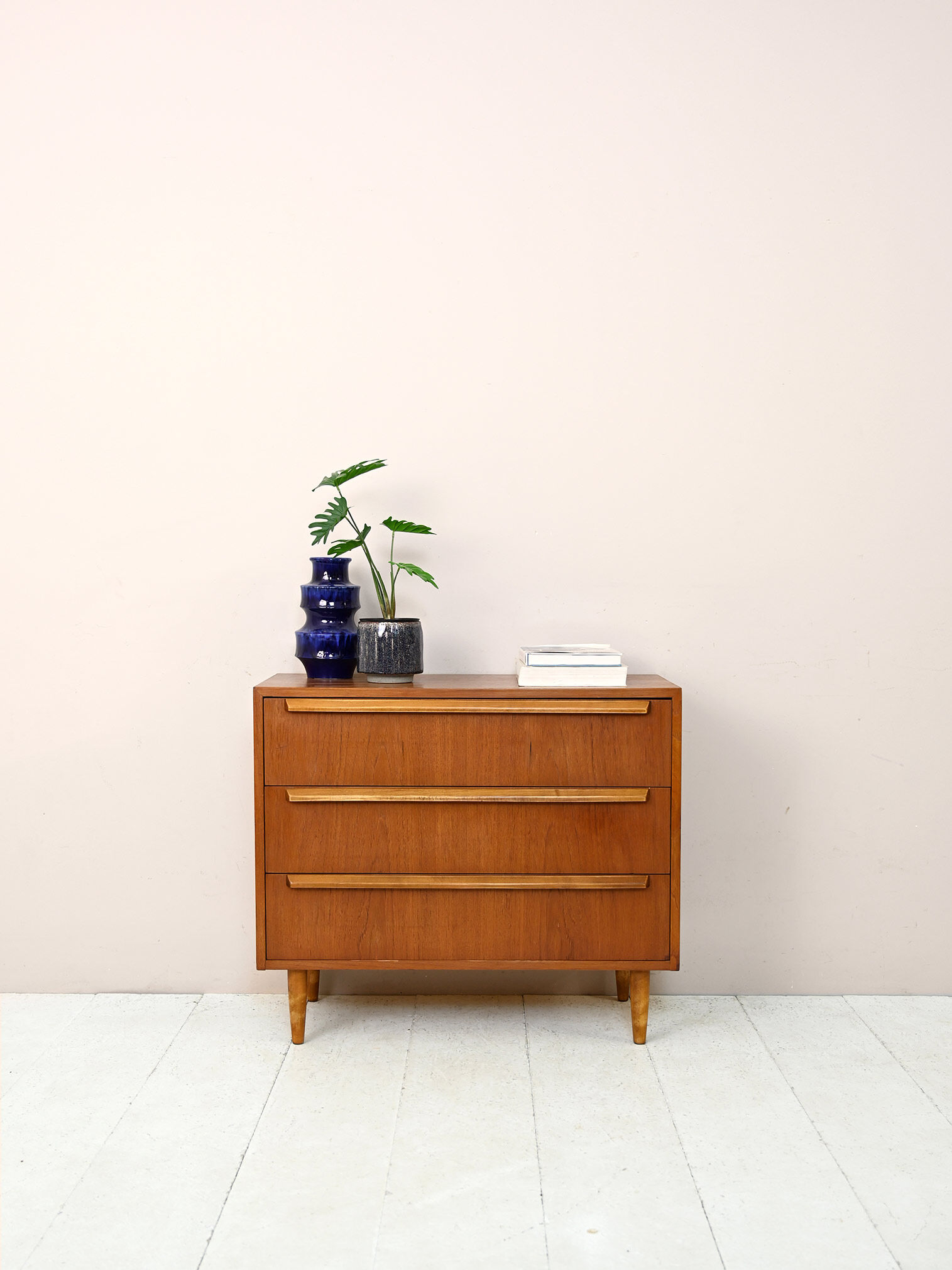 Commode vintage