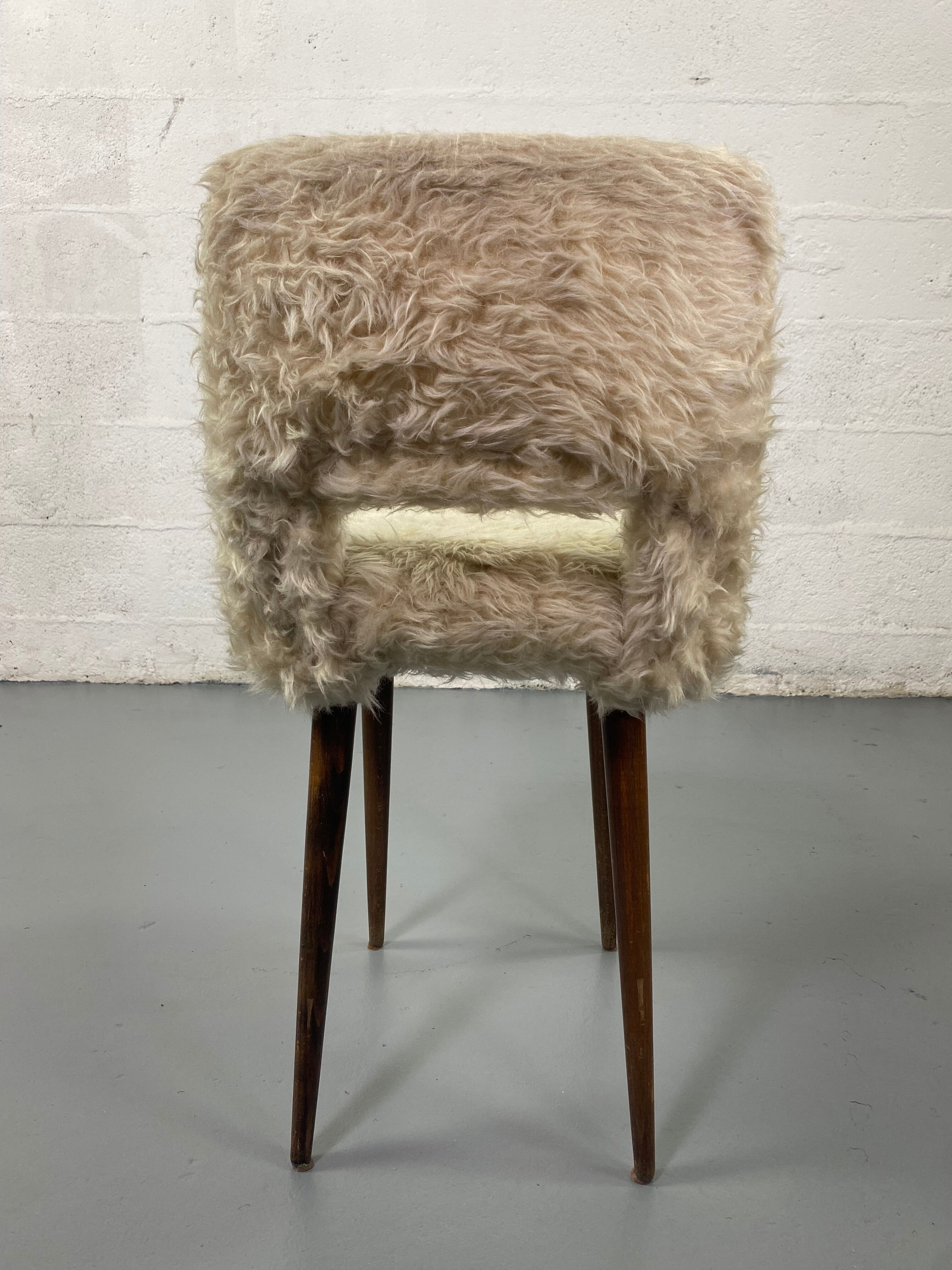 Vintage moumoute chair year 70