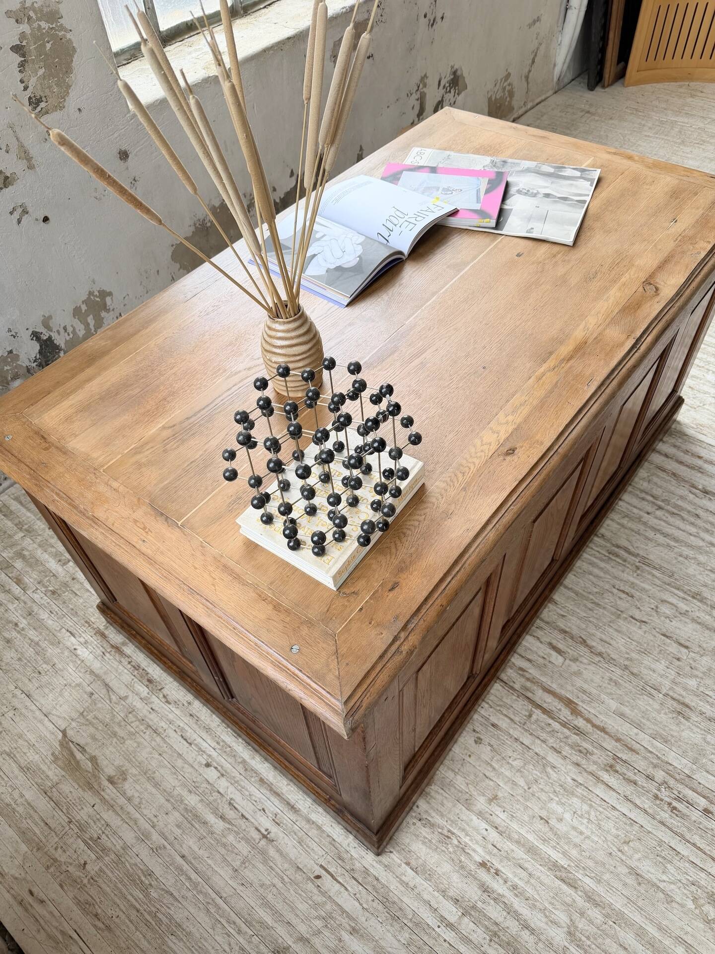 Counter or desk in oak from the 1950s.