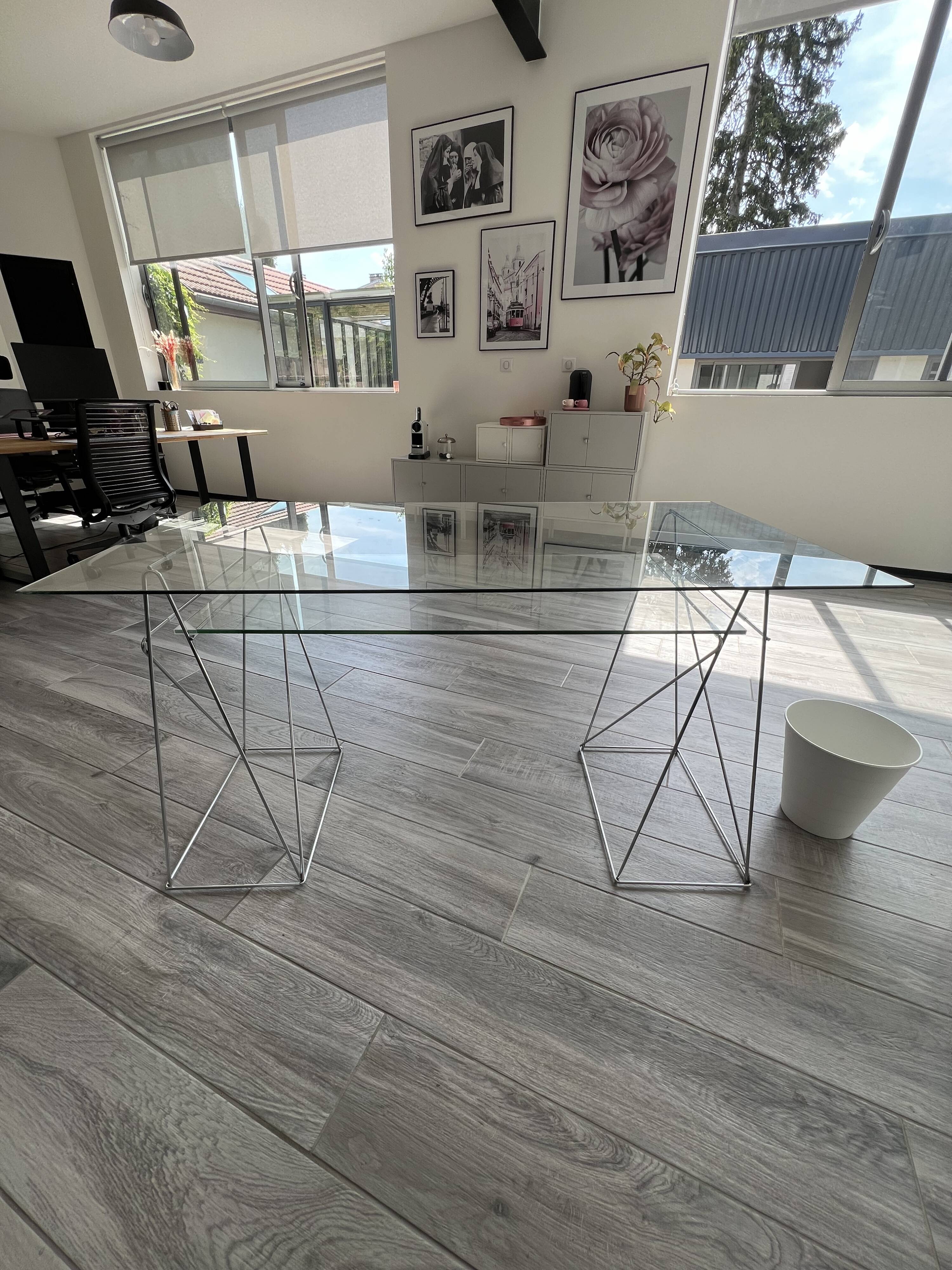 Office glass design