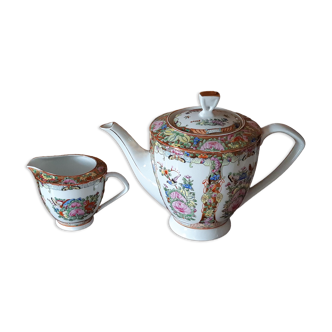 Teapot and milk jar in Guangzhou China porcelain Zhōng guó zhì zào pink period