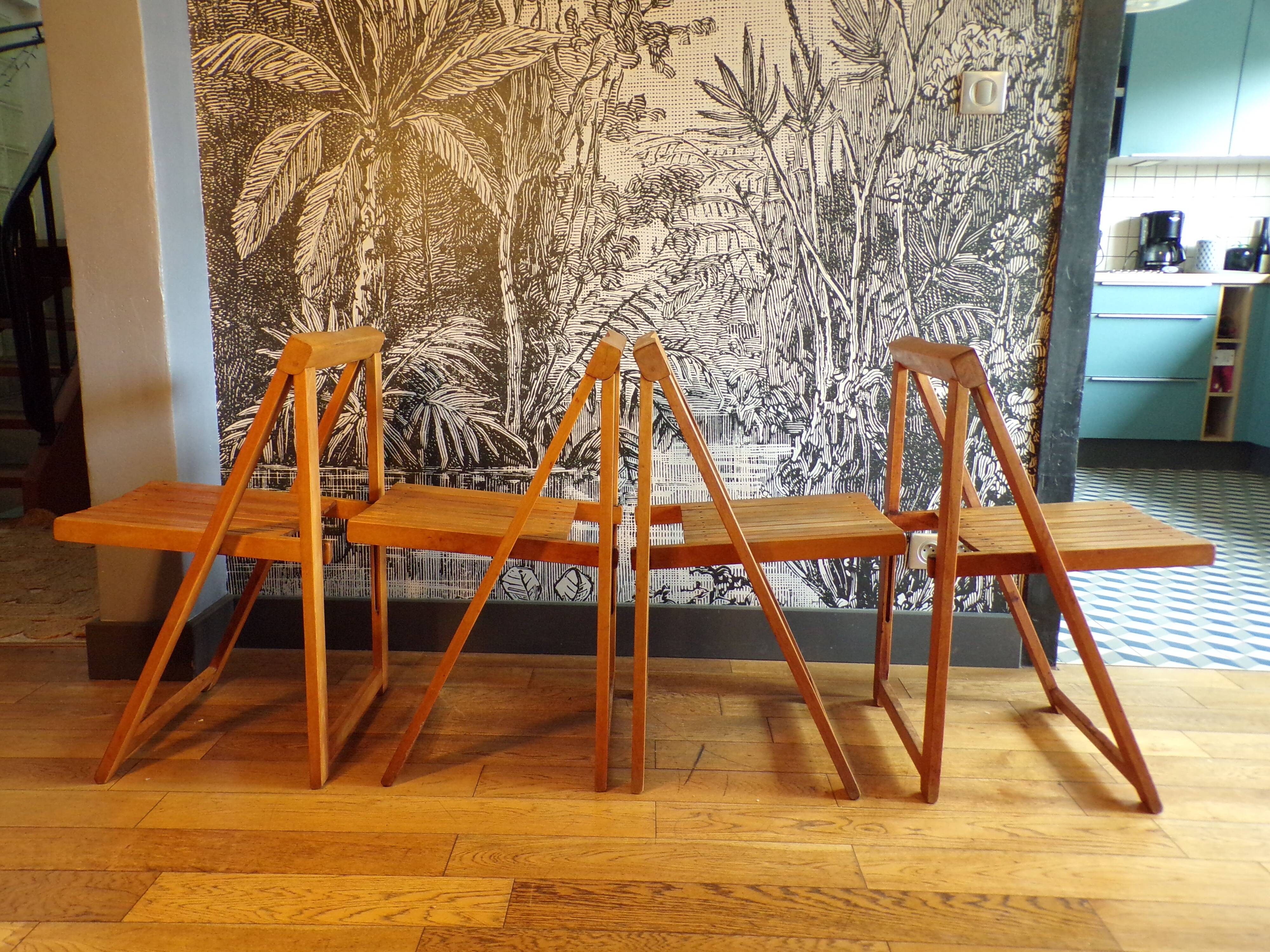 4 vintage Italian folding chairs