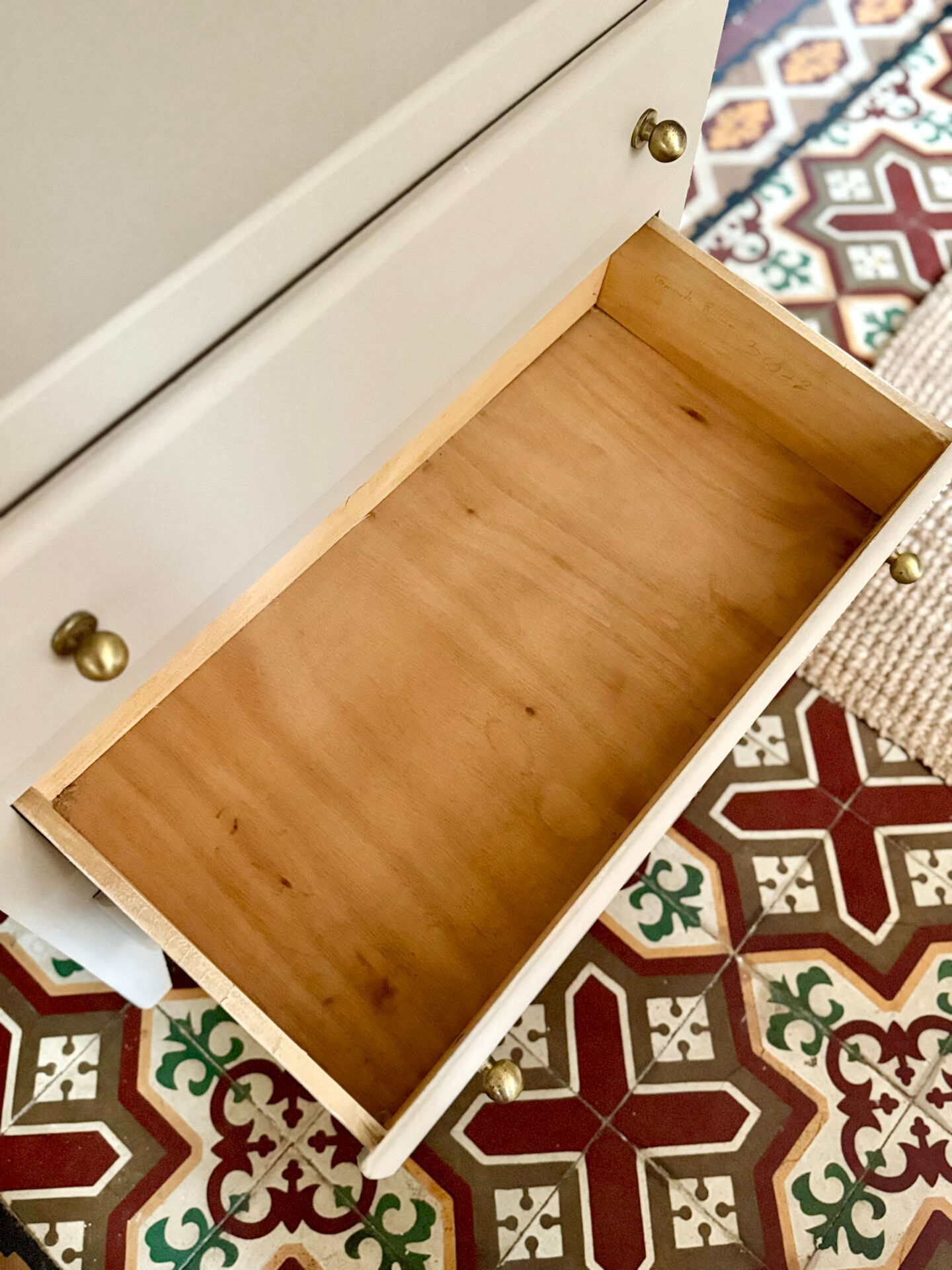 Antique chest of drawers