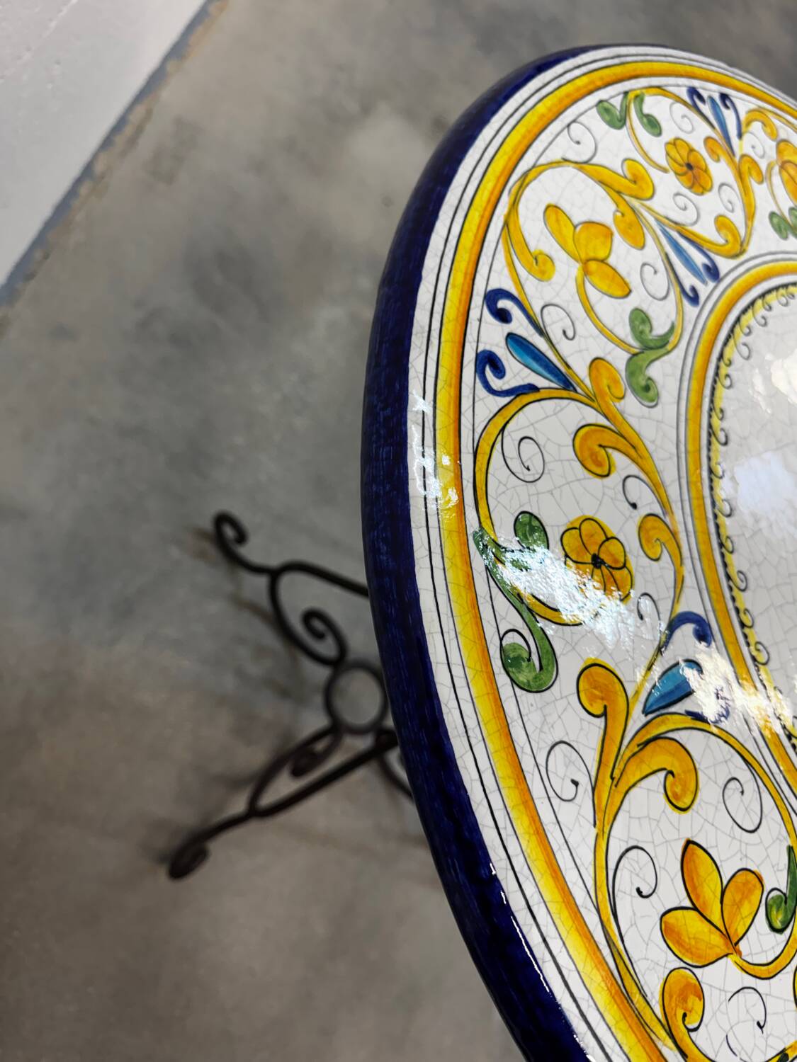 Outdoor table signed Grandi Maioliche Ficola hand-painted Italy