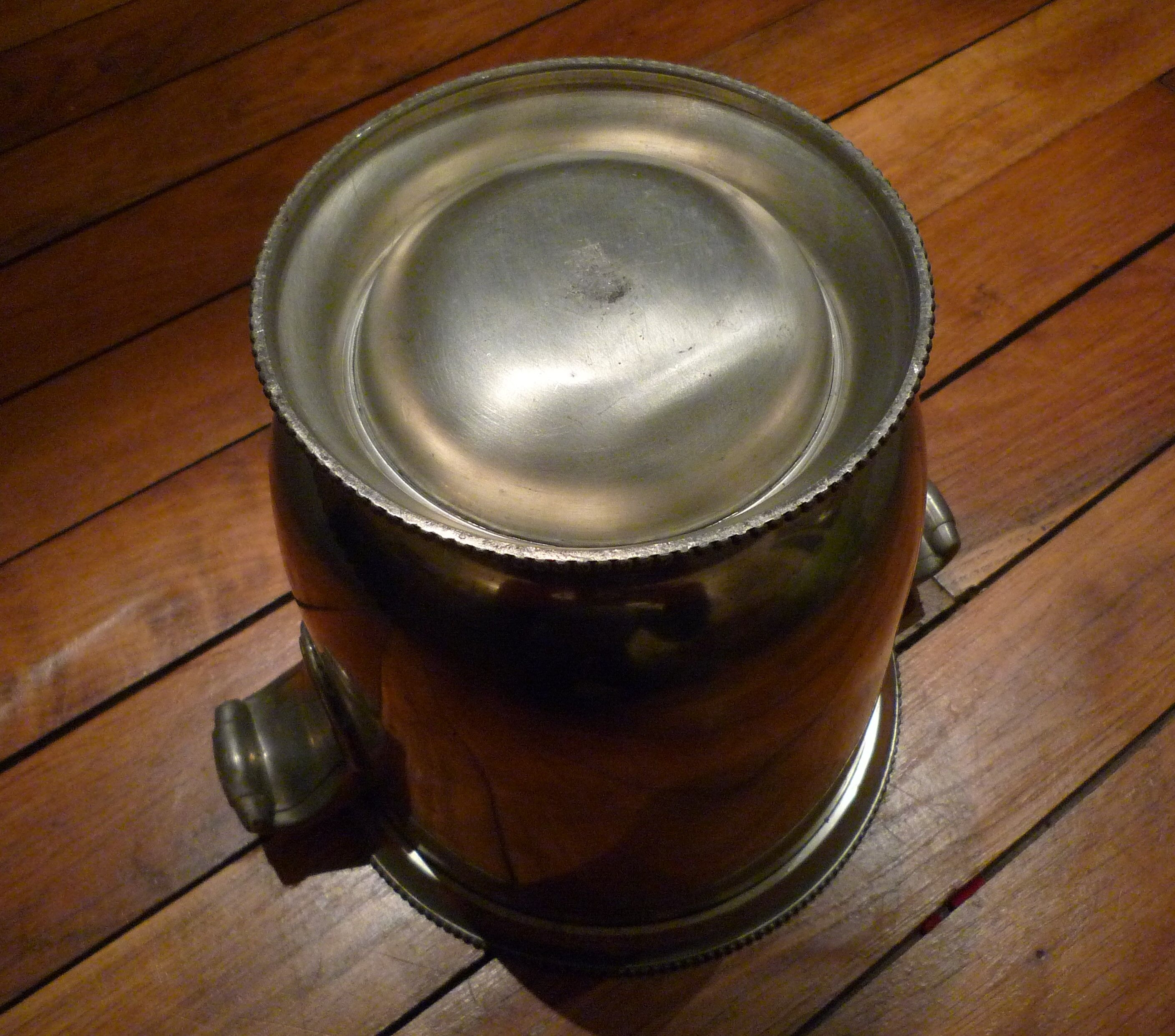 Tin champagne bucket from the Manoir à deux prises