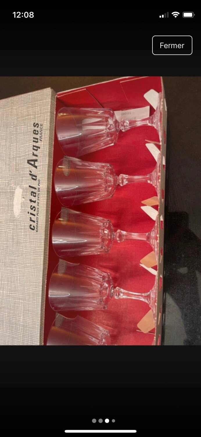 Crystal glasses from Arques Paris.