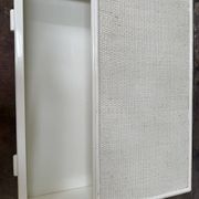 Commode en rotin blanc