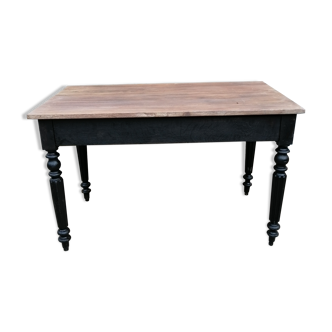 Oak table or desk
