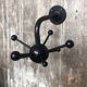 Ancienne porte manteau spoutnik mural boule métal noir vintage