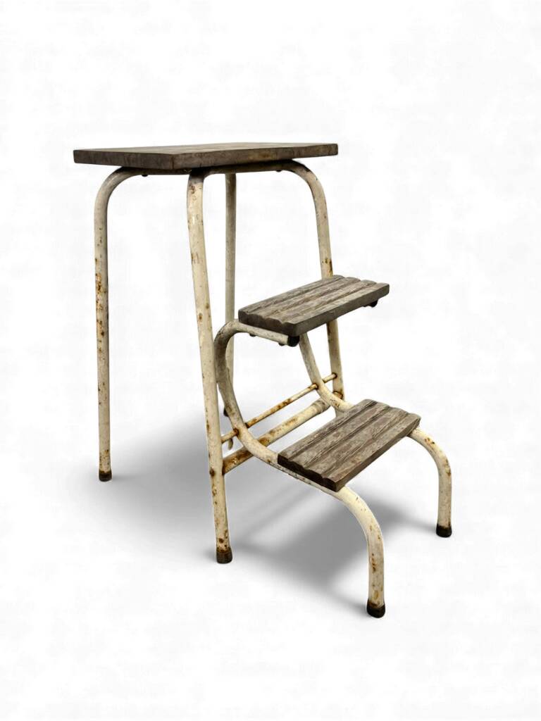 Vintage folding stool/kitchen step stool/ladder