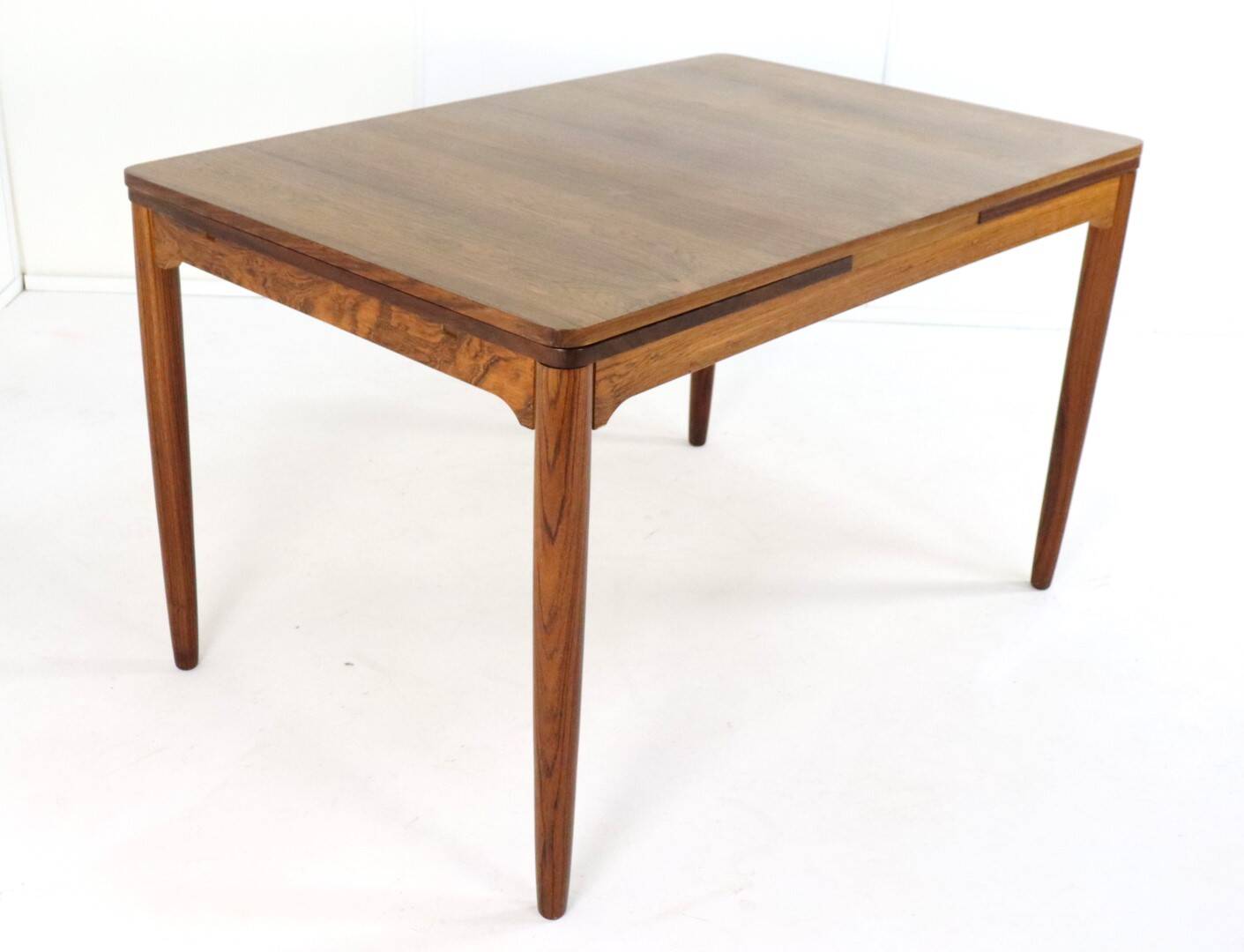 Extendable rectangular dining table in rosewood 'Emmedingen'